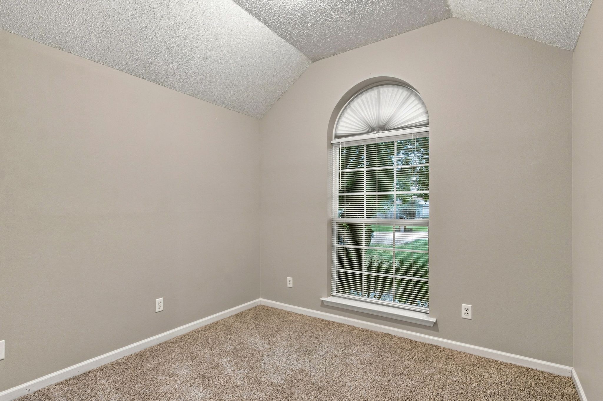 2283 Joann Dr Property Photo 23