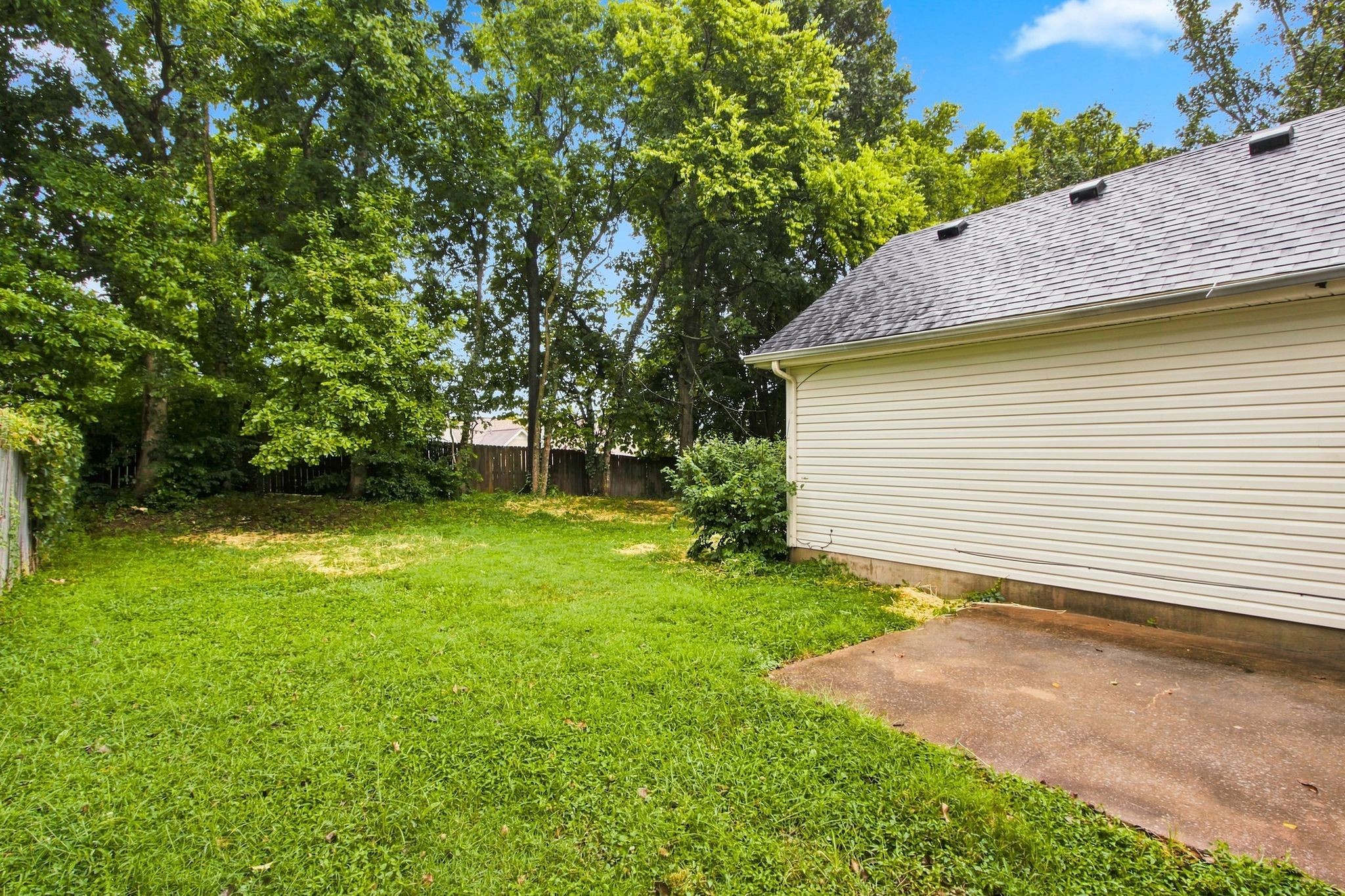 2283 Joann Dr Property Photo 28