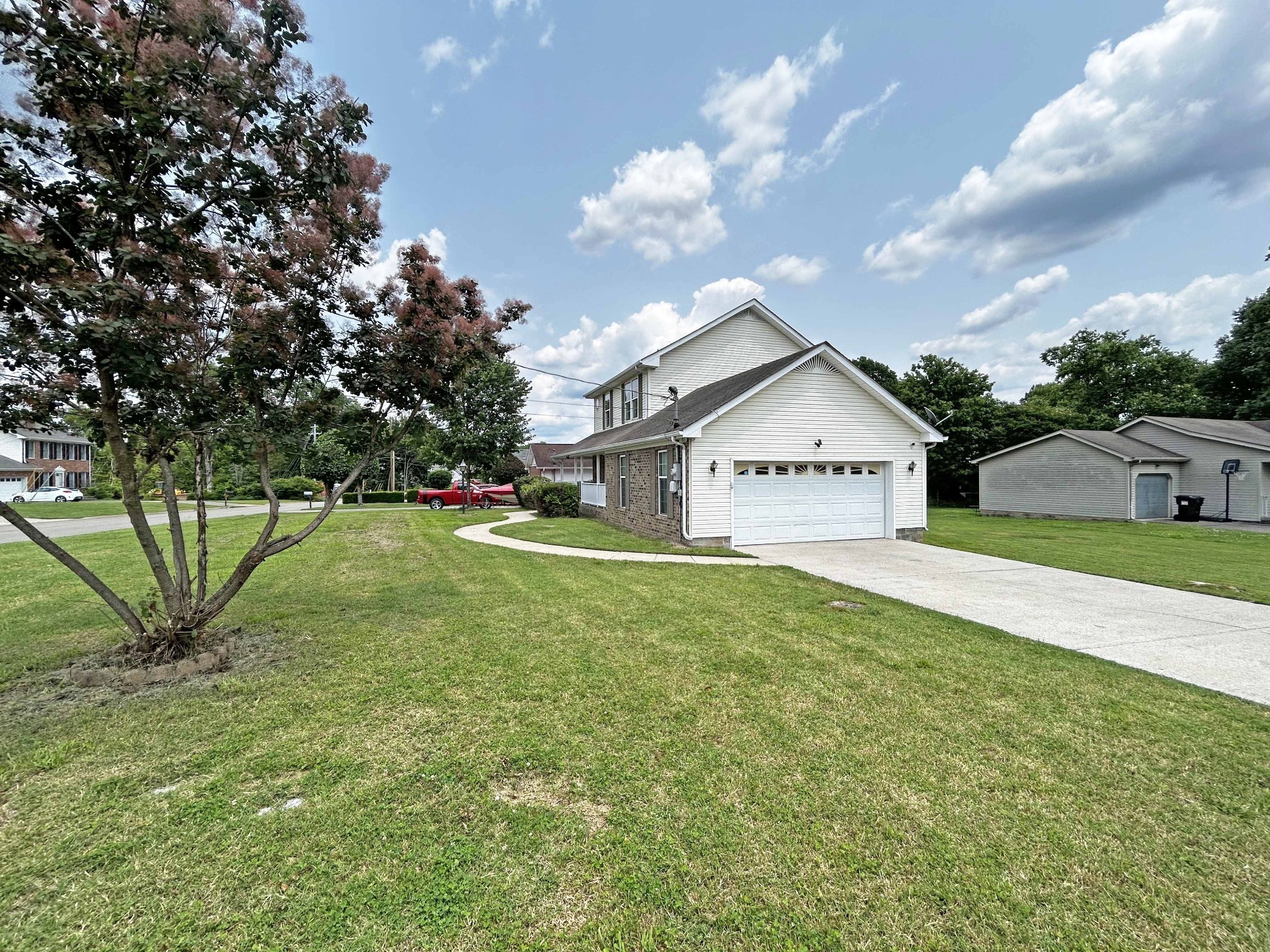 305 Wildwood Dr Property Photo 4