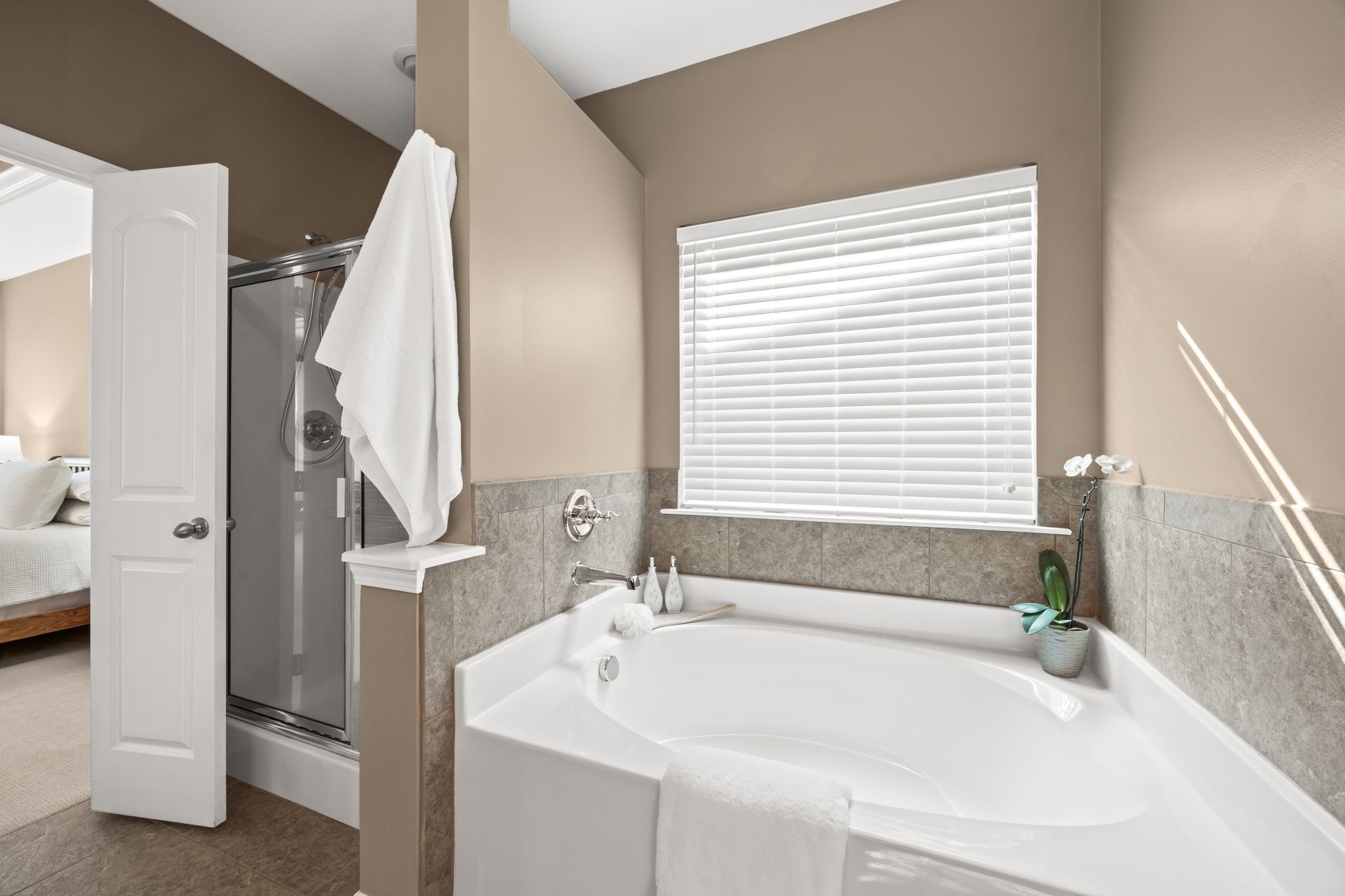 2626 Westerham Way Property Photo 37
