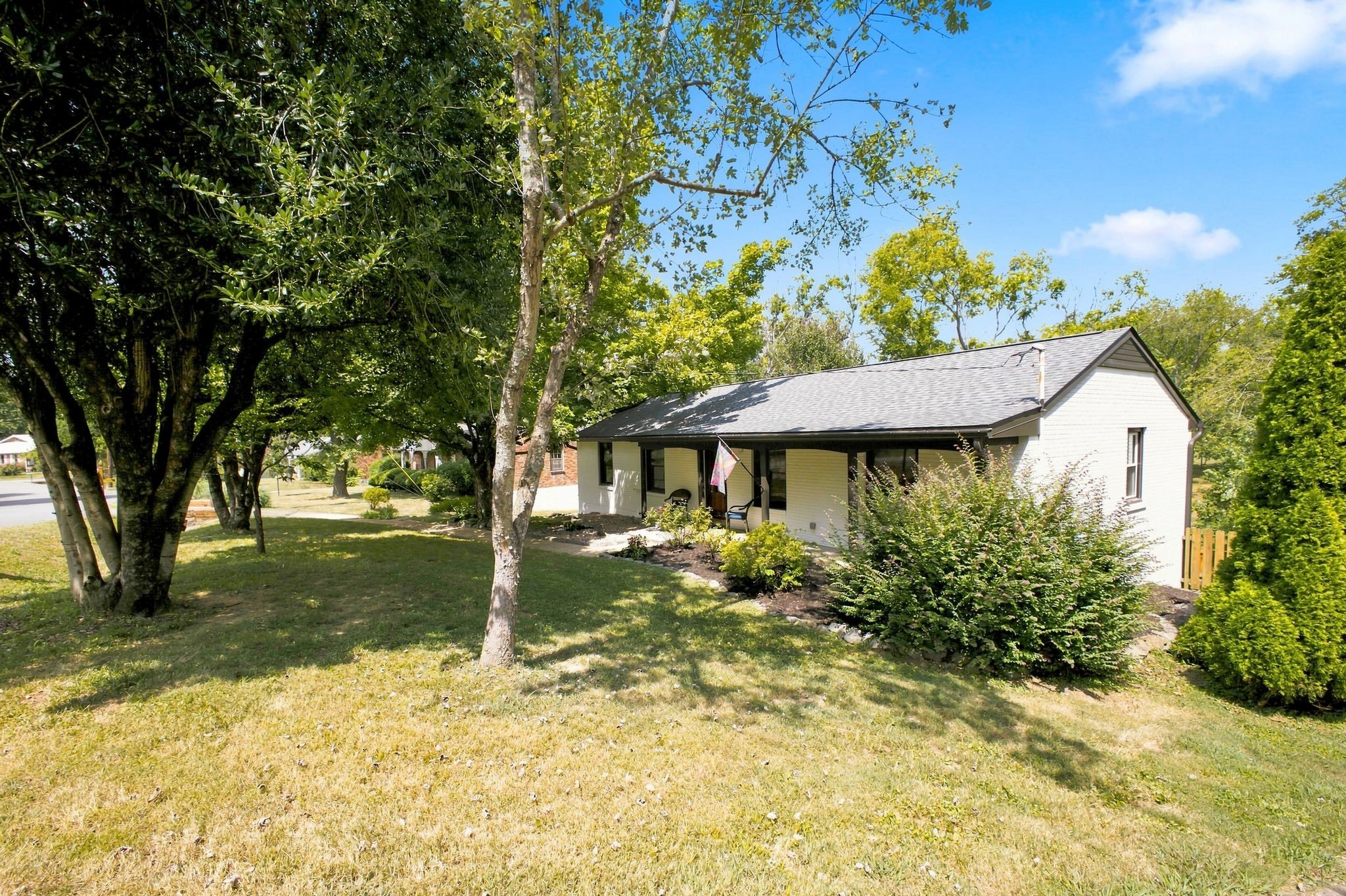318 Binkley Dr Property Photo 3