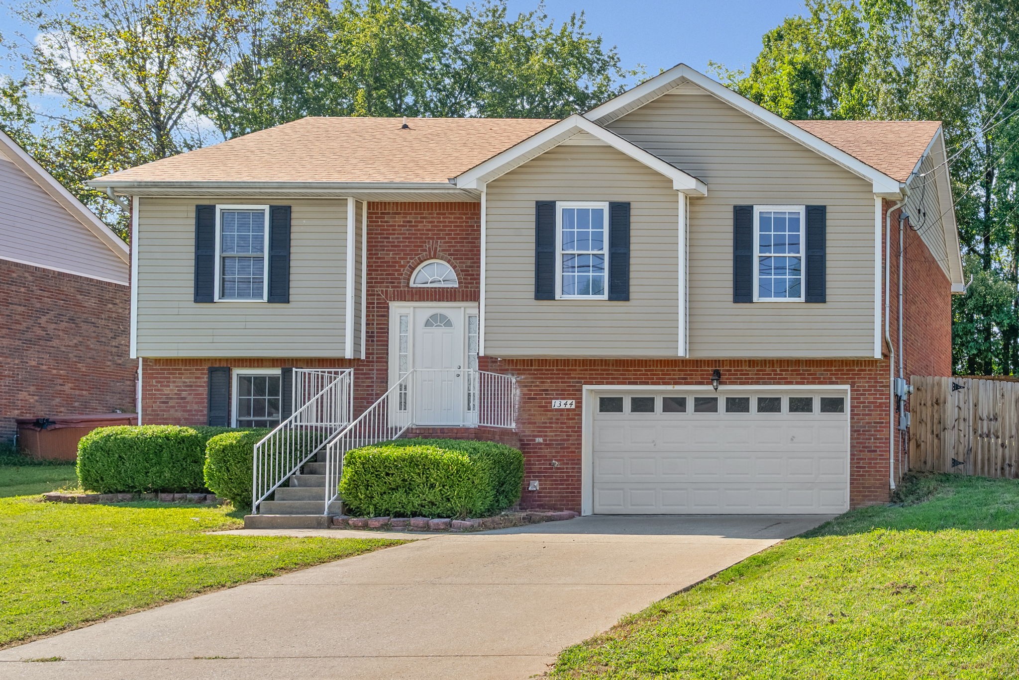 1344 Bluebonnet Dr Property Photo 1
