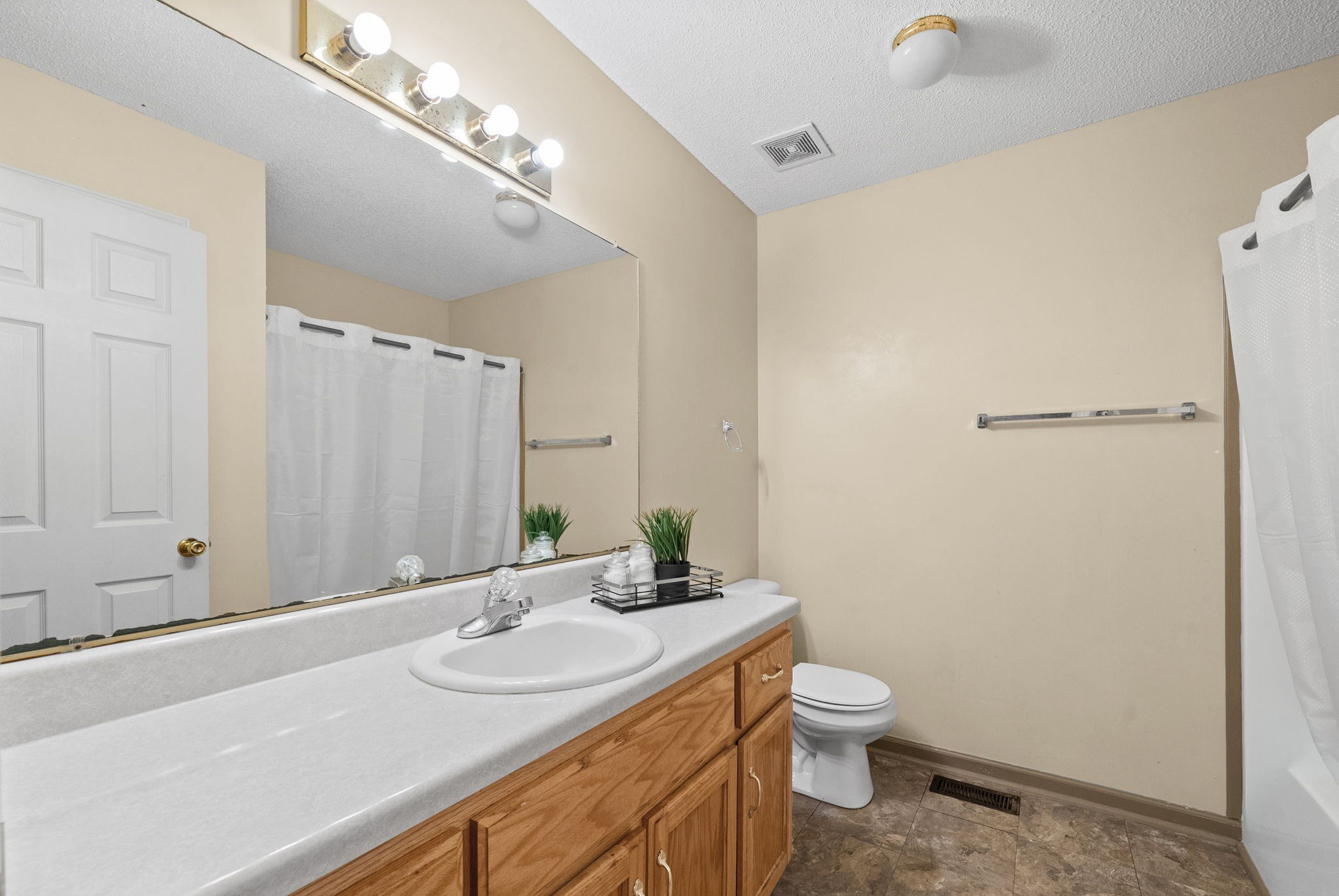 1344 Bluebonnet Dr Property Photo 15