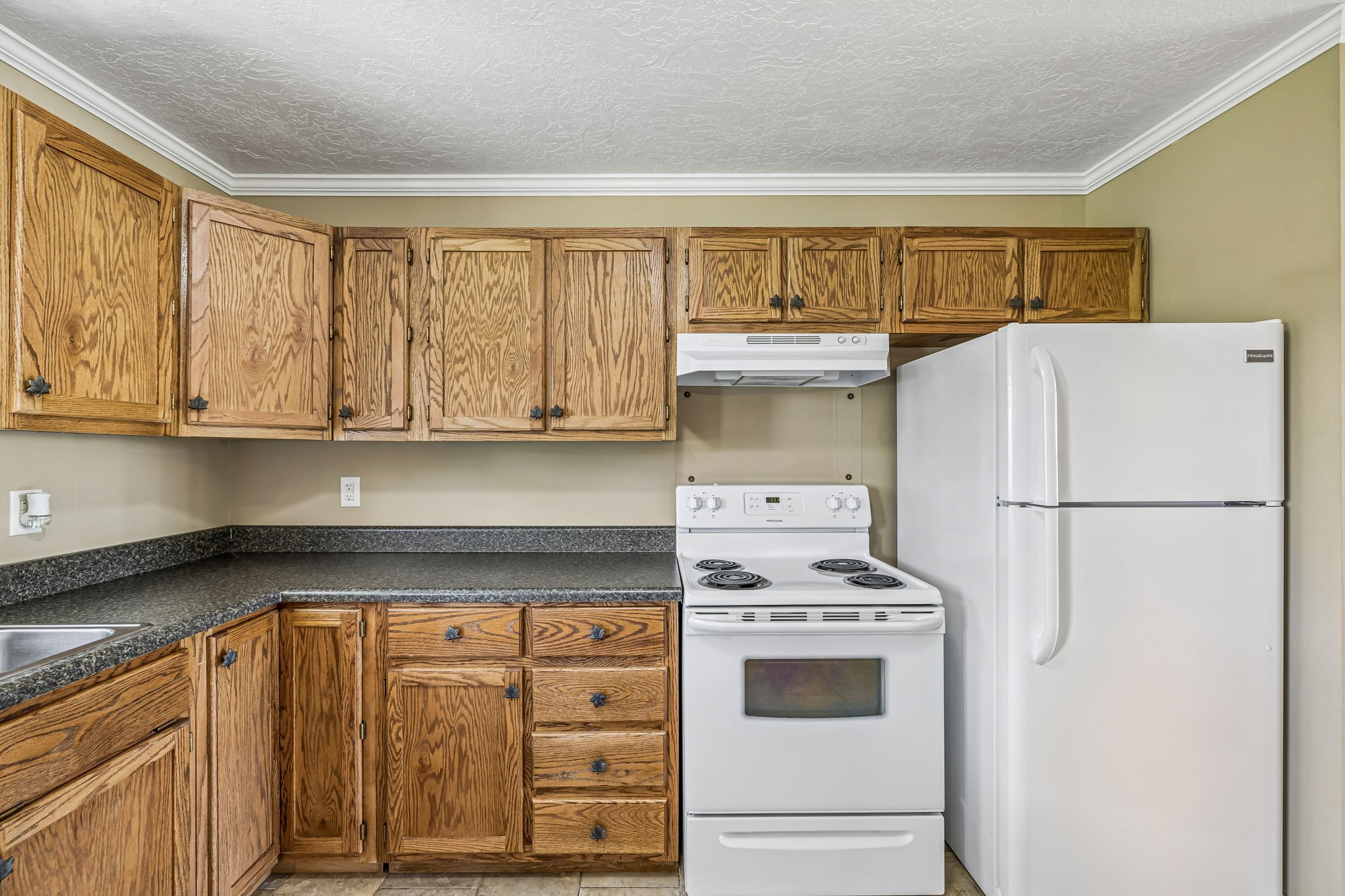 362 Oak St Property Photo 16