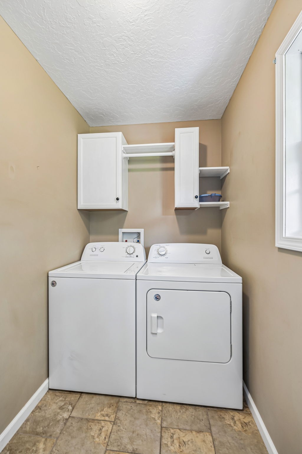 362 Oak St Property Photo 25