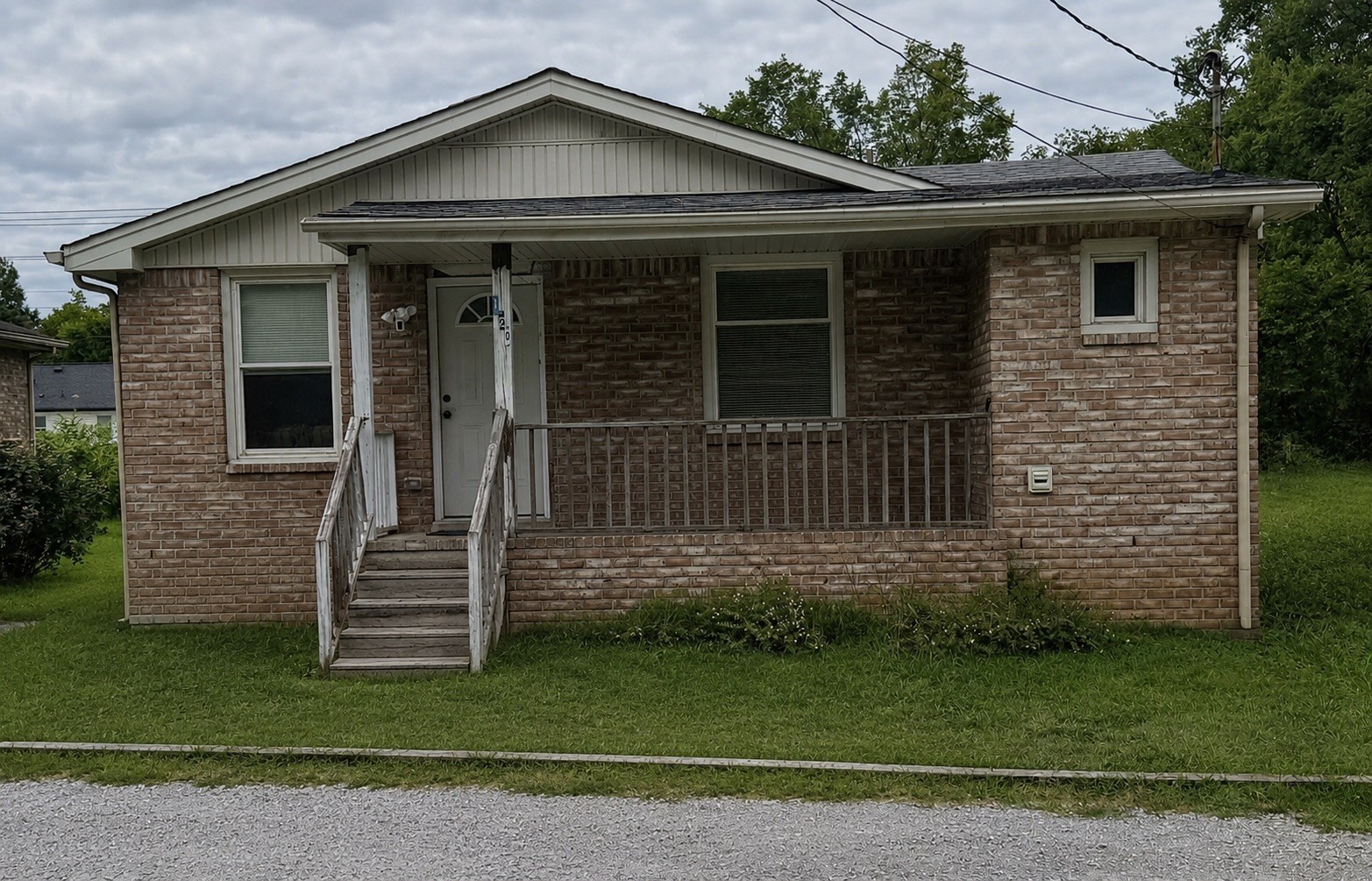 120 Myatt Dr Property Photo 1