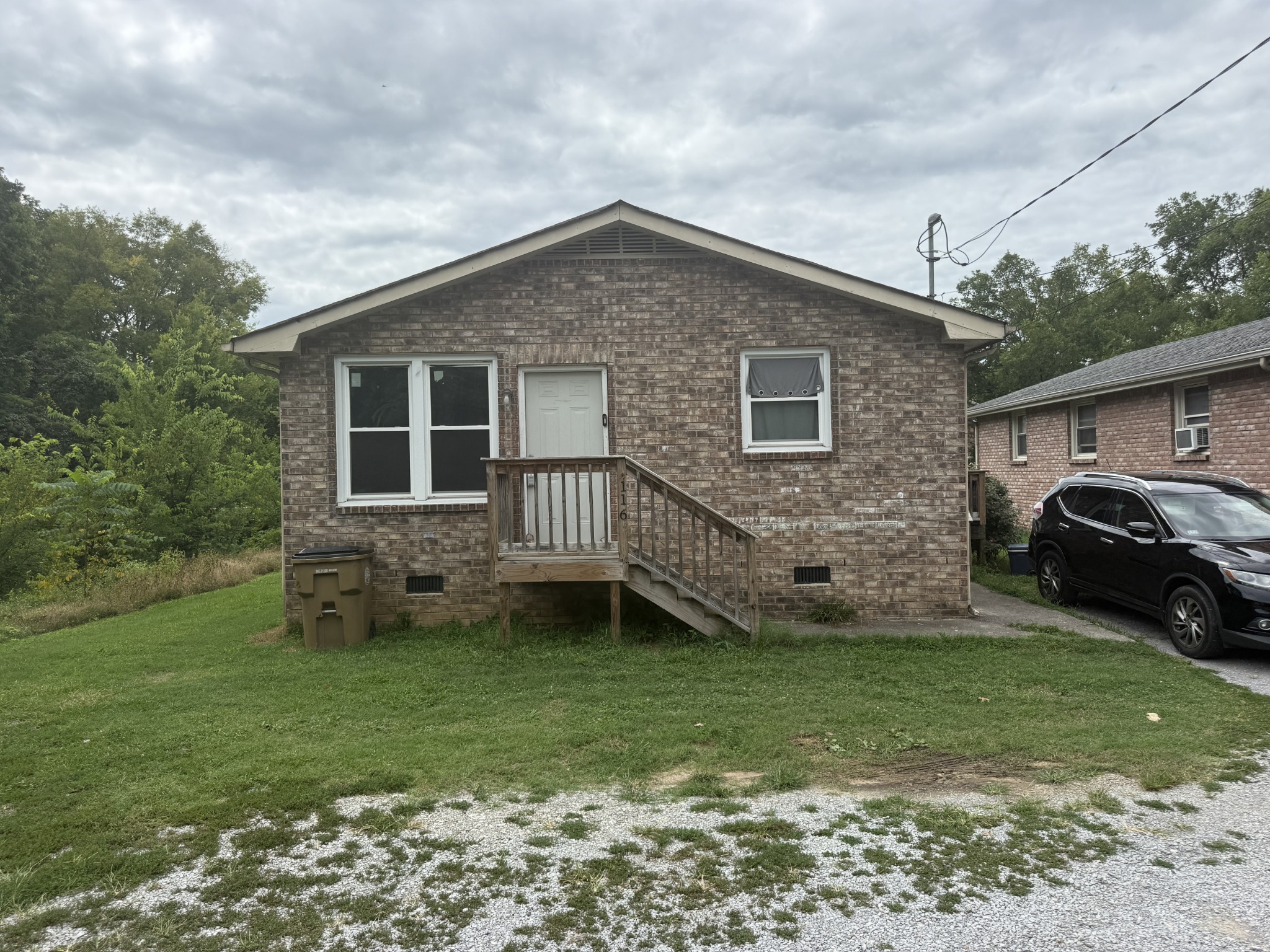 118 Myatt Dr Property Photo 1