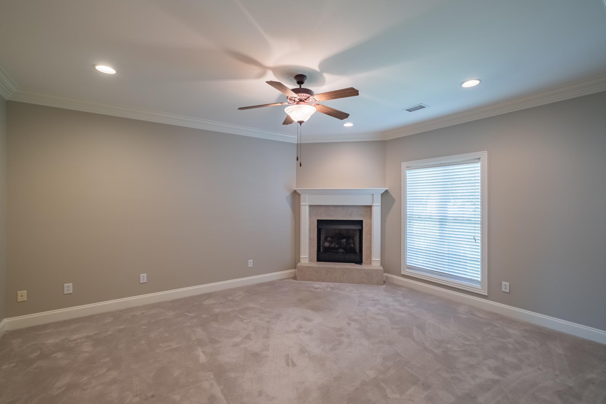 76 Chase Cir Property Photo 6