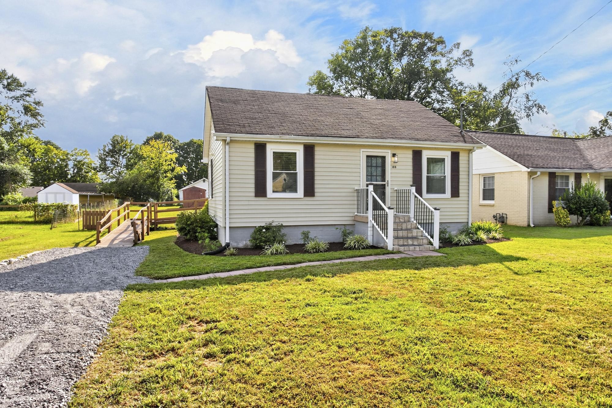 108 Hamblen Ave Property Photo 1
