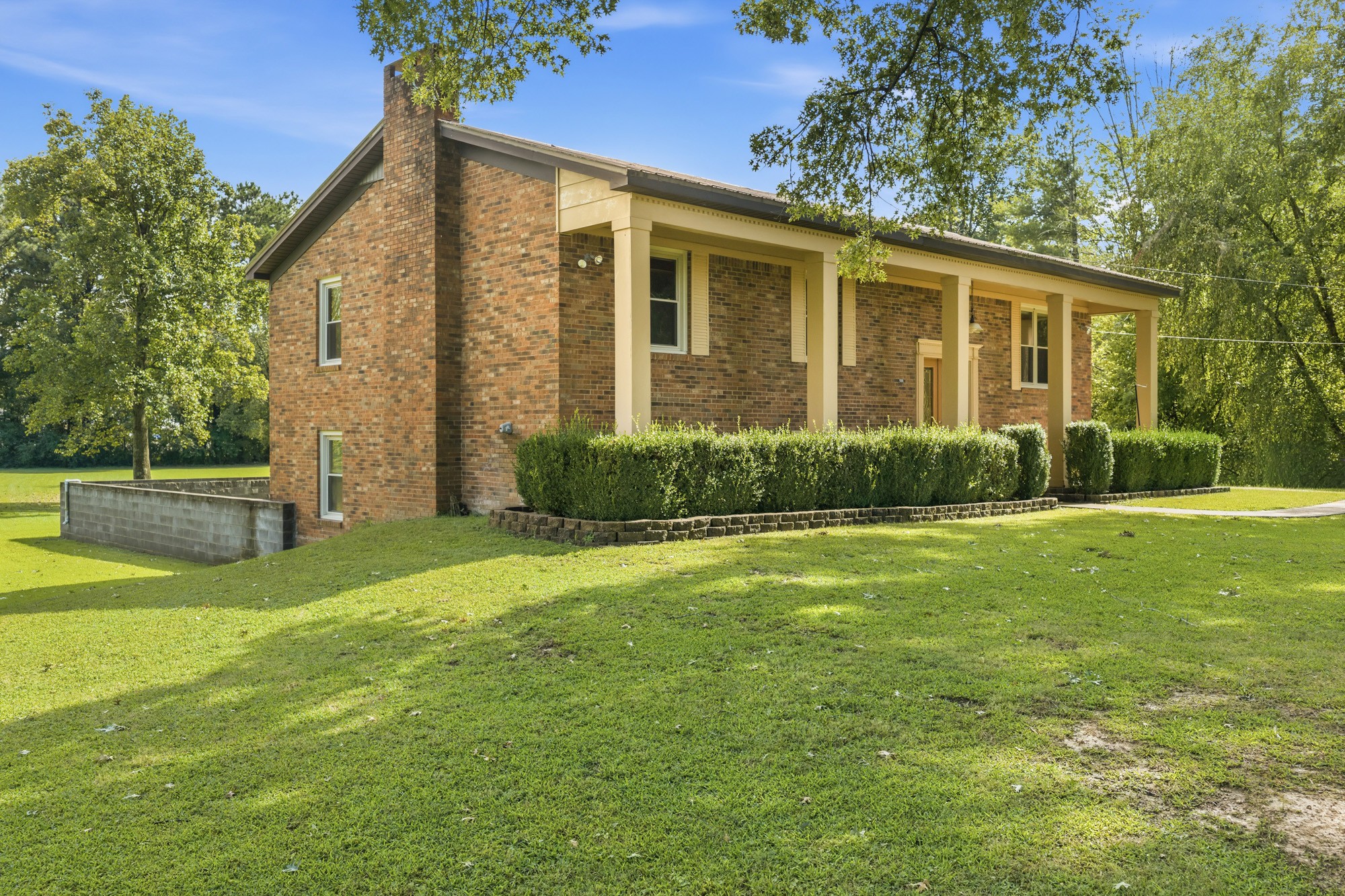 640 Northwood Dr Property Photo 4