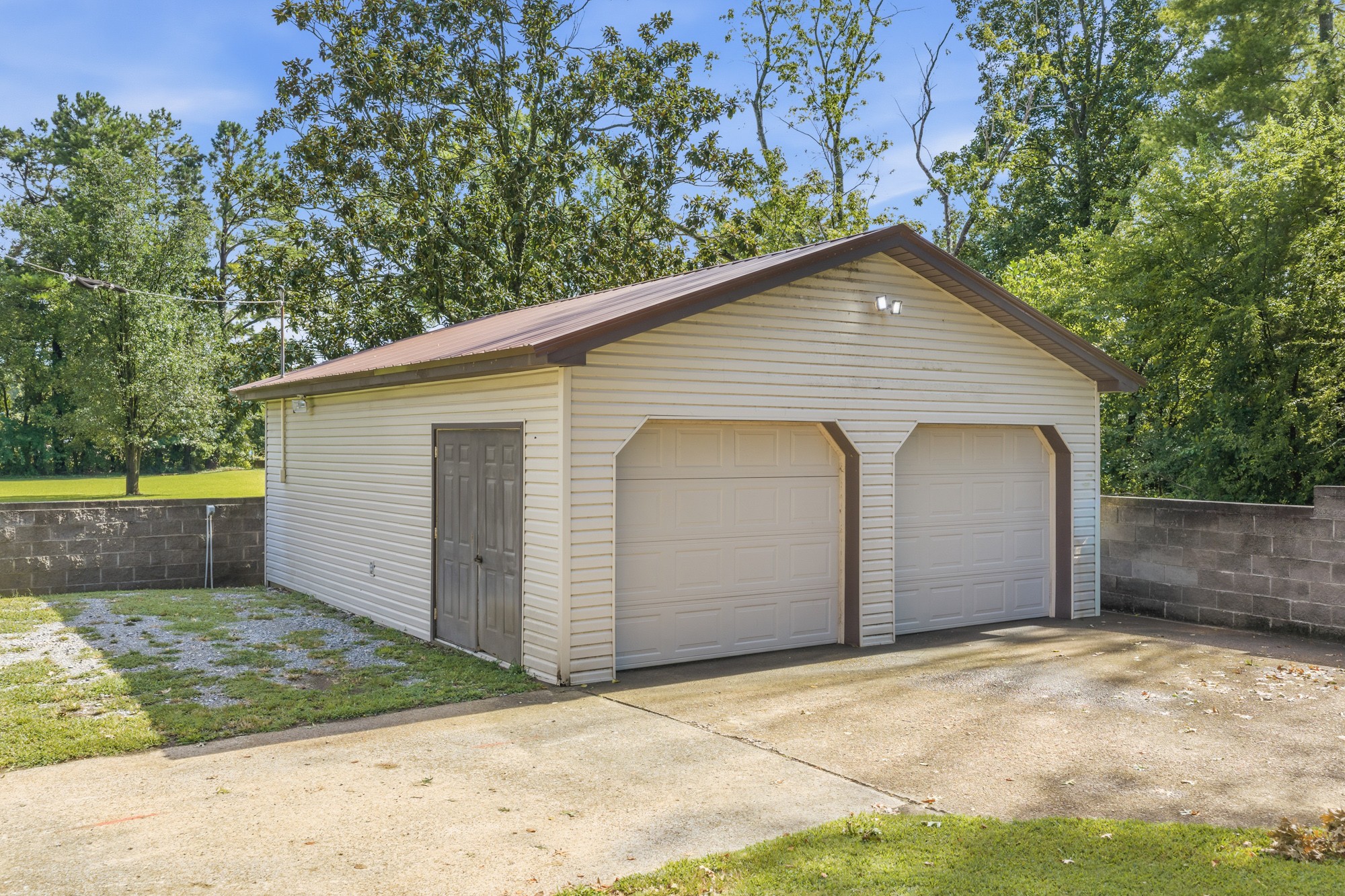 640 Northwood Dr Property Photo 6