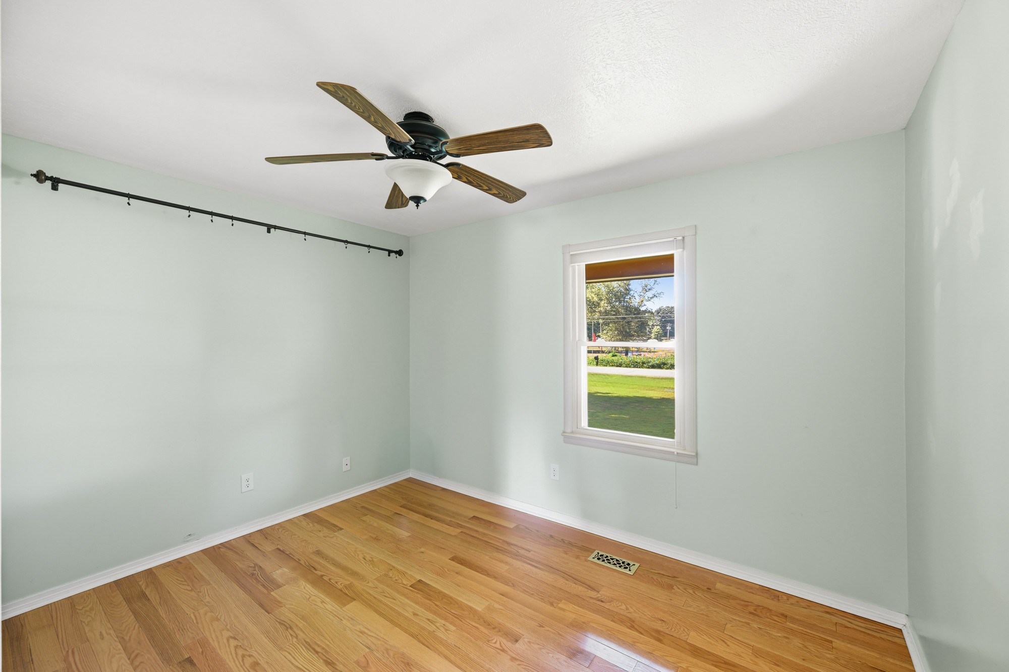 640 Northwood Dr Property Photo 20