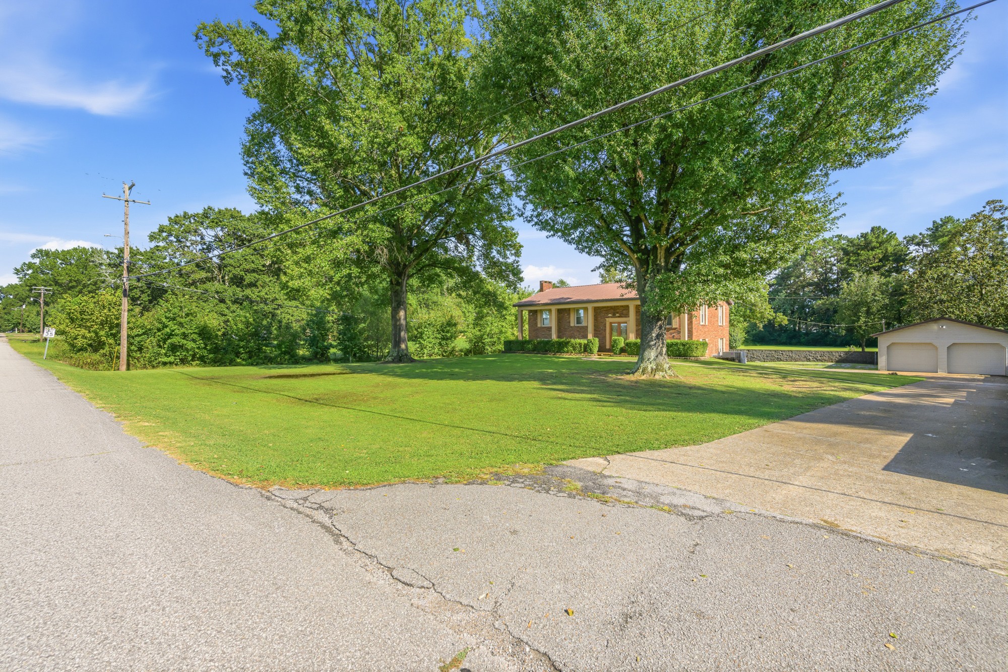 640 Northwood Dr Property Photo 40