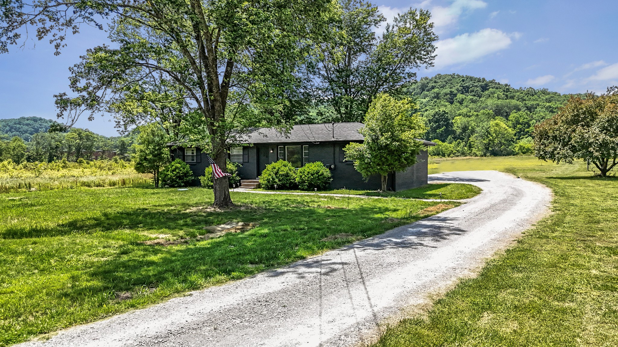4686 Lickton Pike Property Photo 1