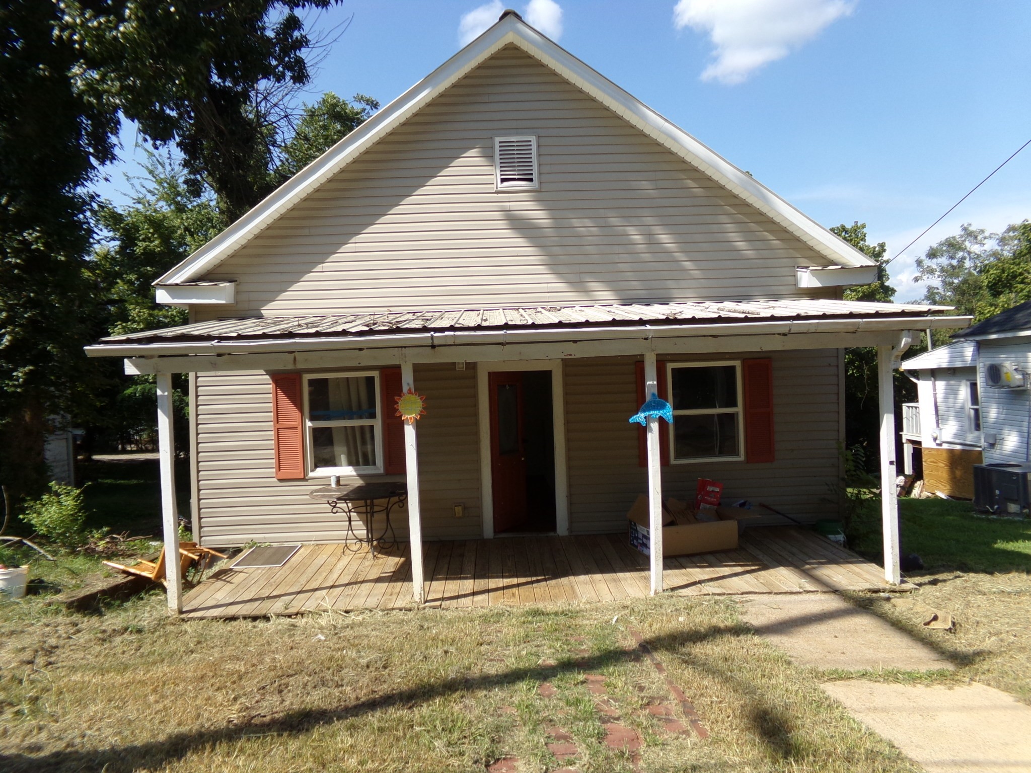 420 Maple St