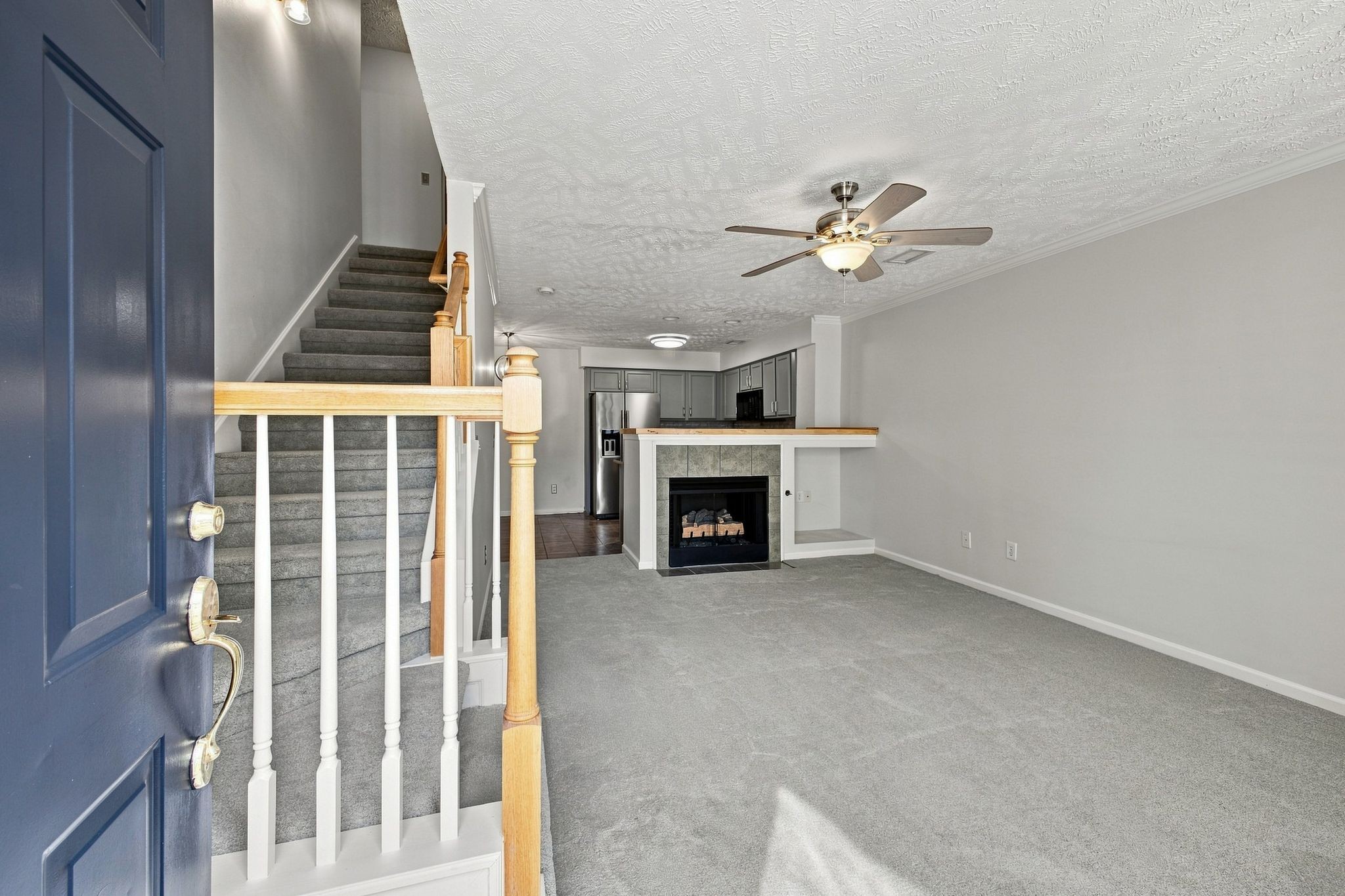 402 Bembridge Ln Property Photo 6