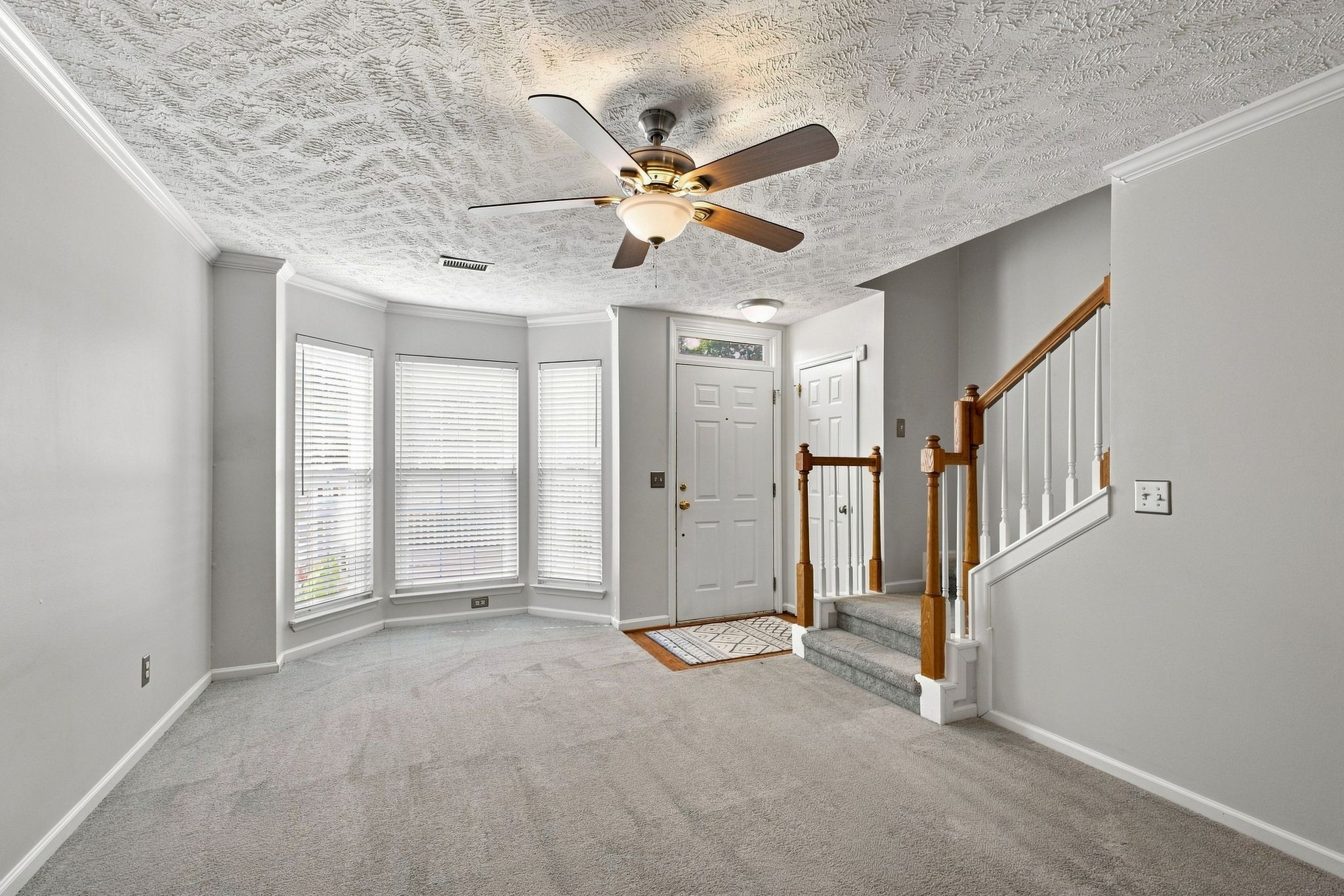 402 Bembridge Ln Property Photo 9