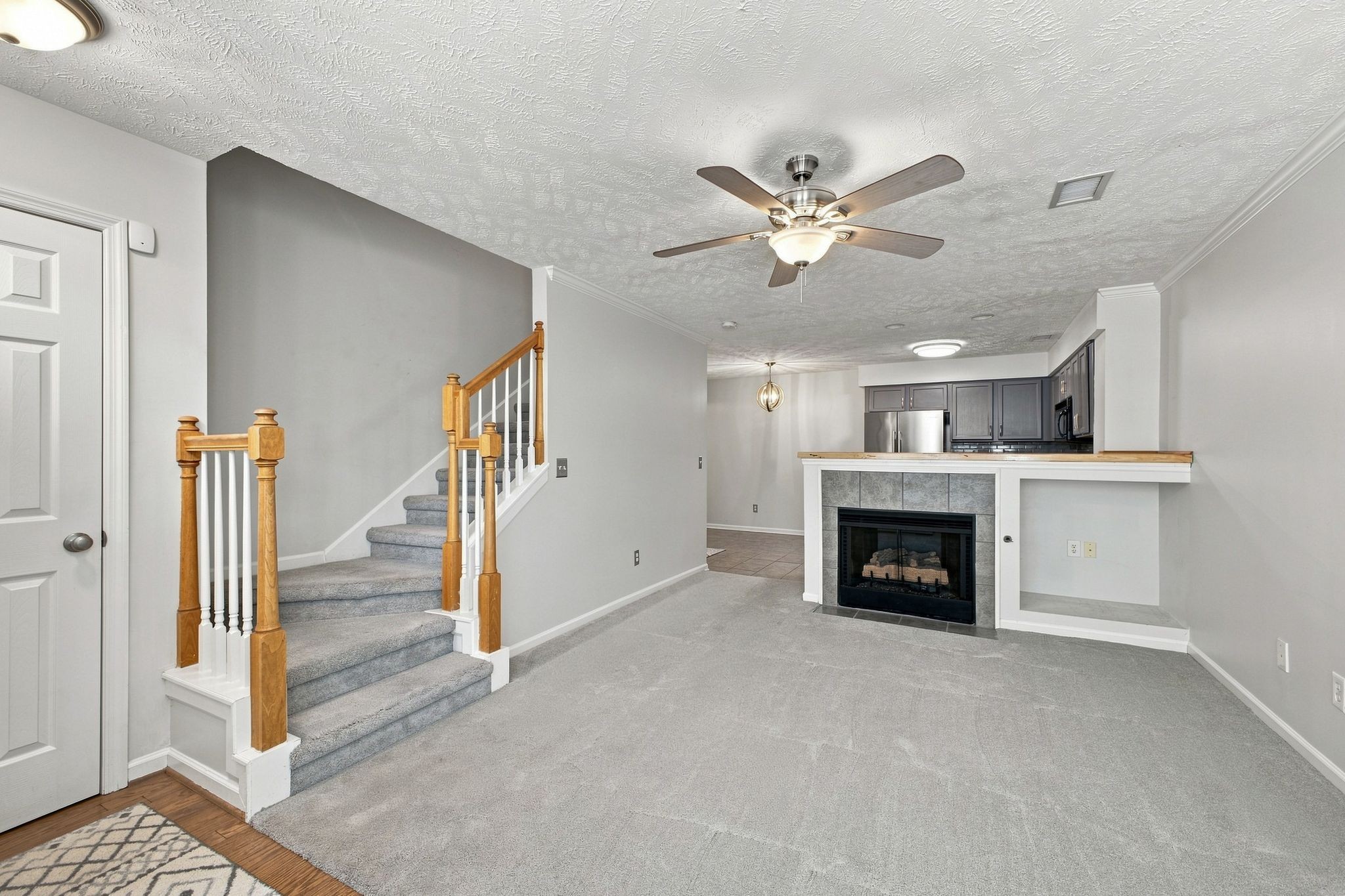 402 Bembridge Ln Property Photo 10