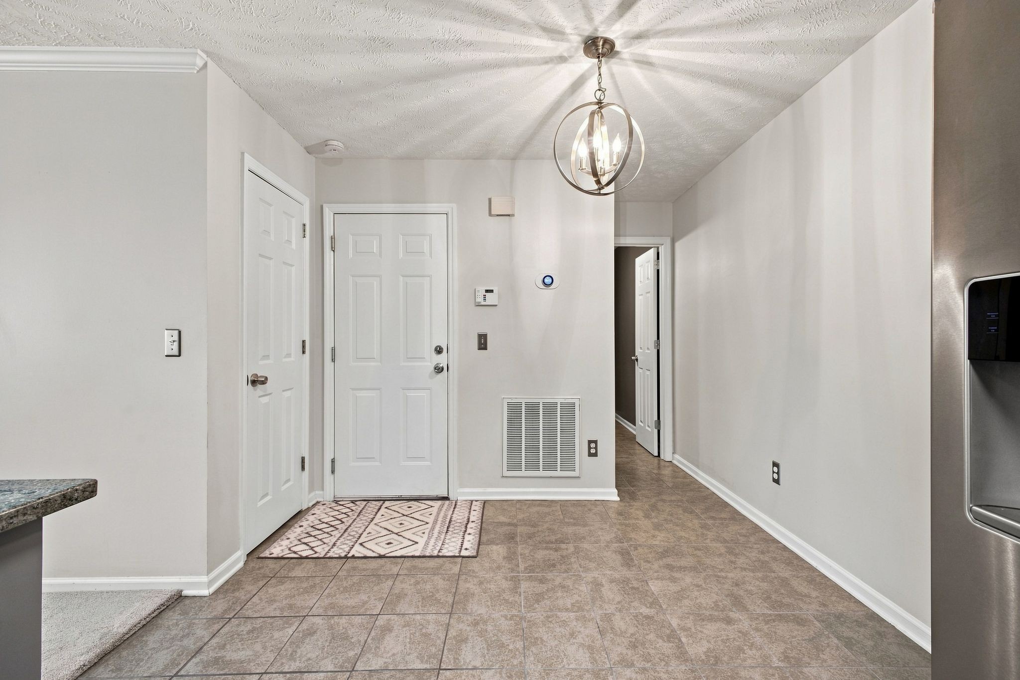 402 Bembridge Ln Property Photo 14