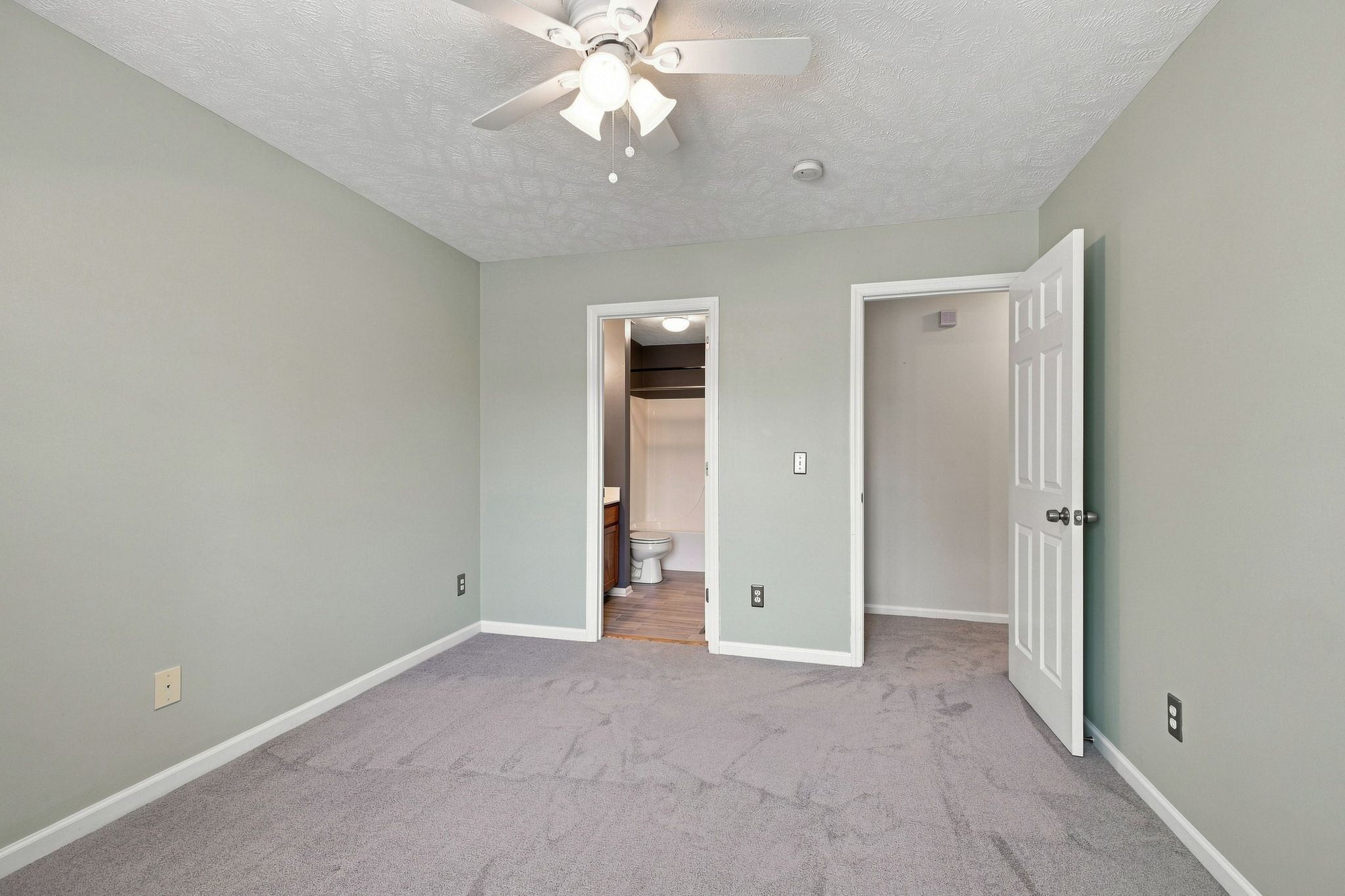 402 Bembridge Ln Property Photo 25