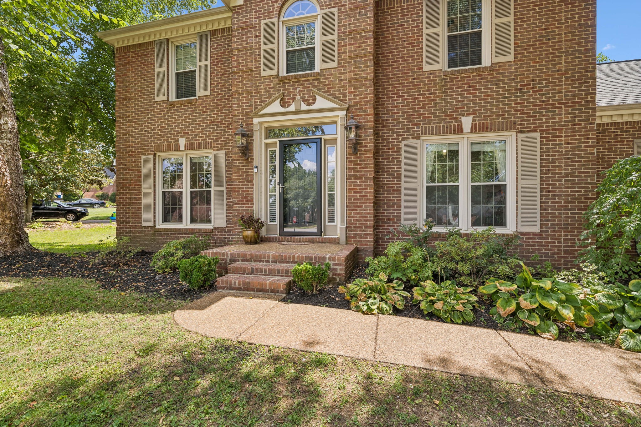 208 Heathersett Dr Property Photo 3