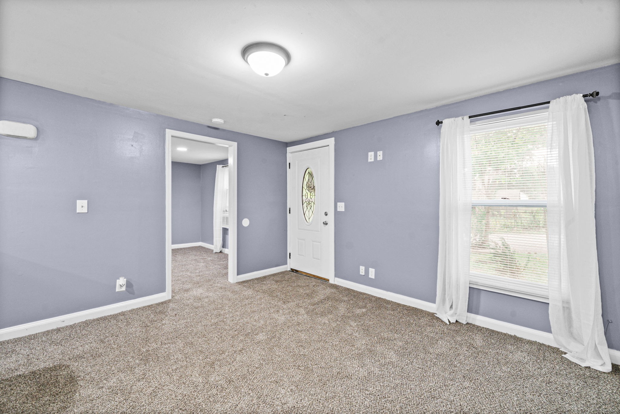 900 Oak Ln Property Photo 8