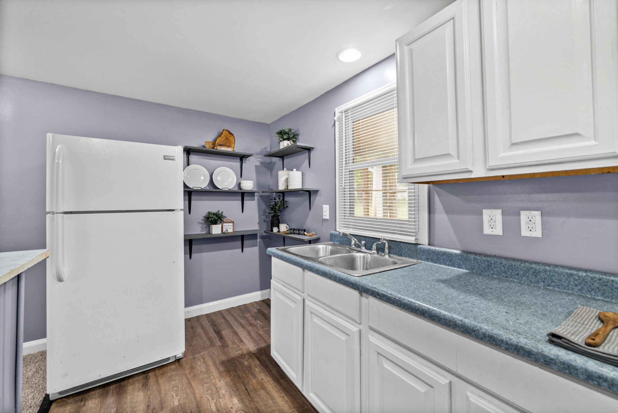 900 Oak Ln Property Photo 11