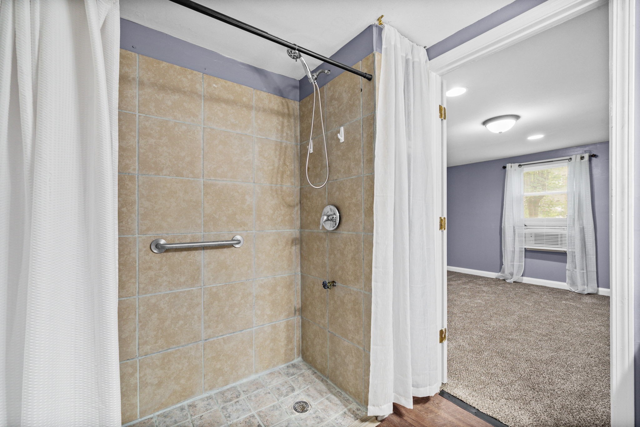 900 Oak Ln Property Photo 17