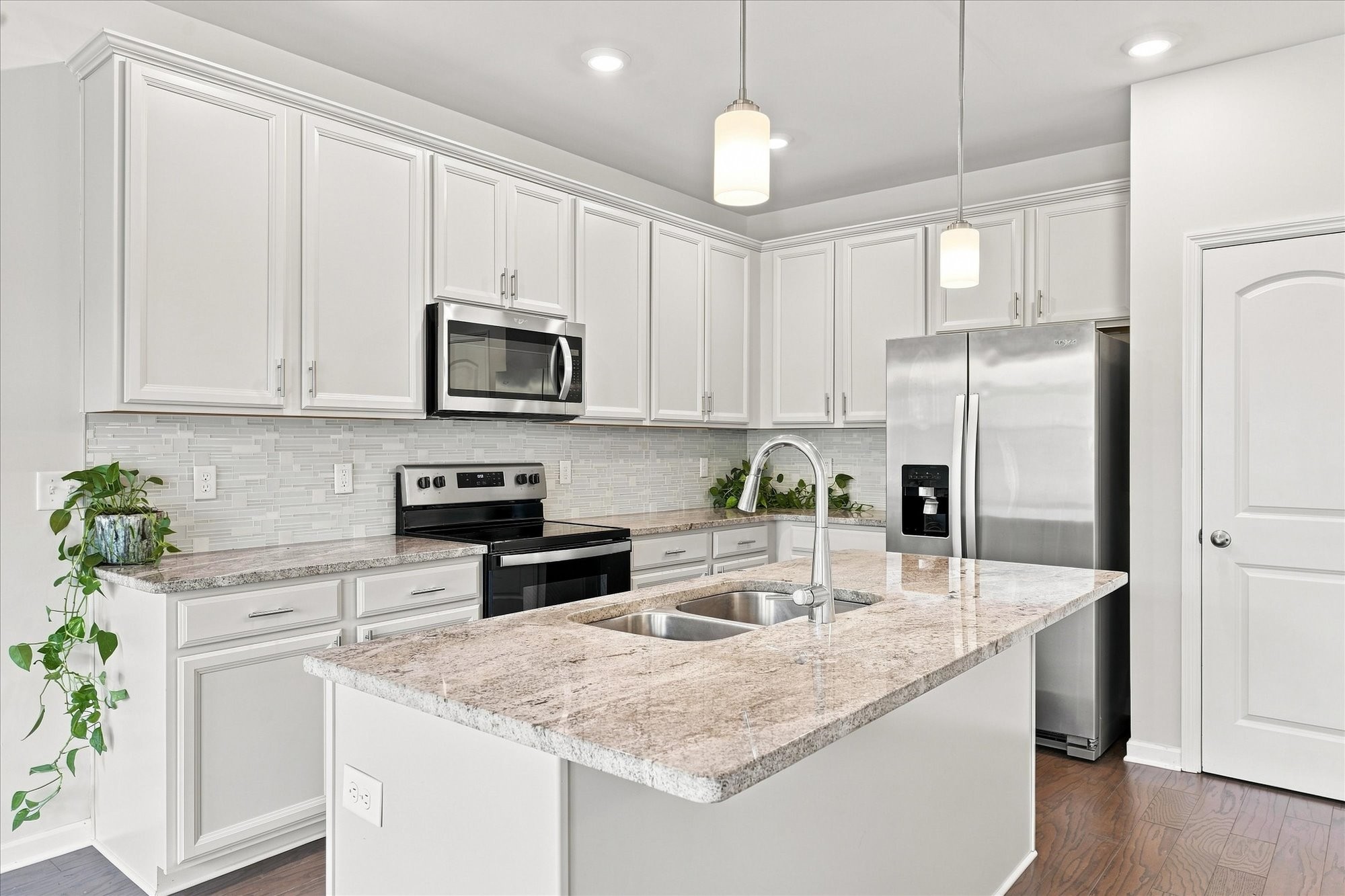 214 Netherlands Blvd Property Photo 10