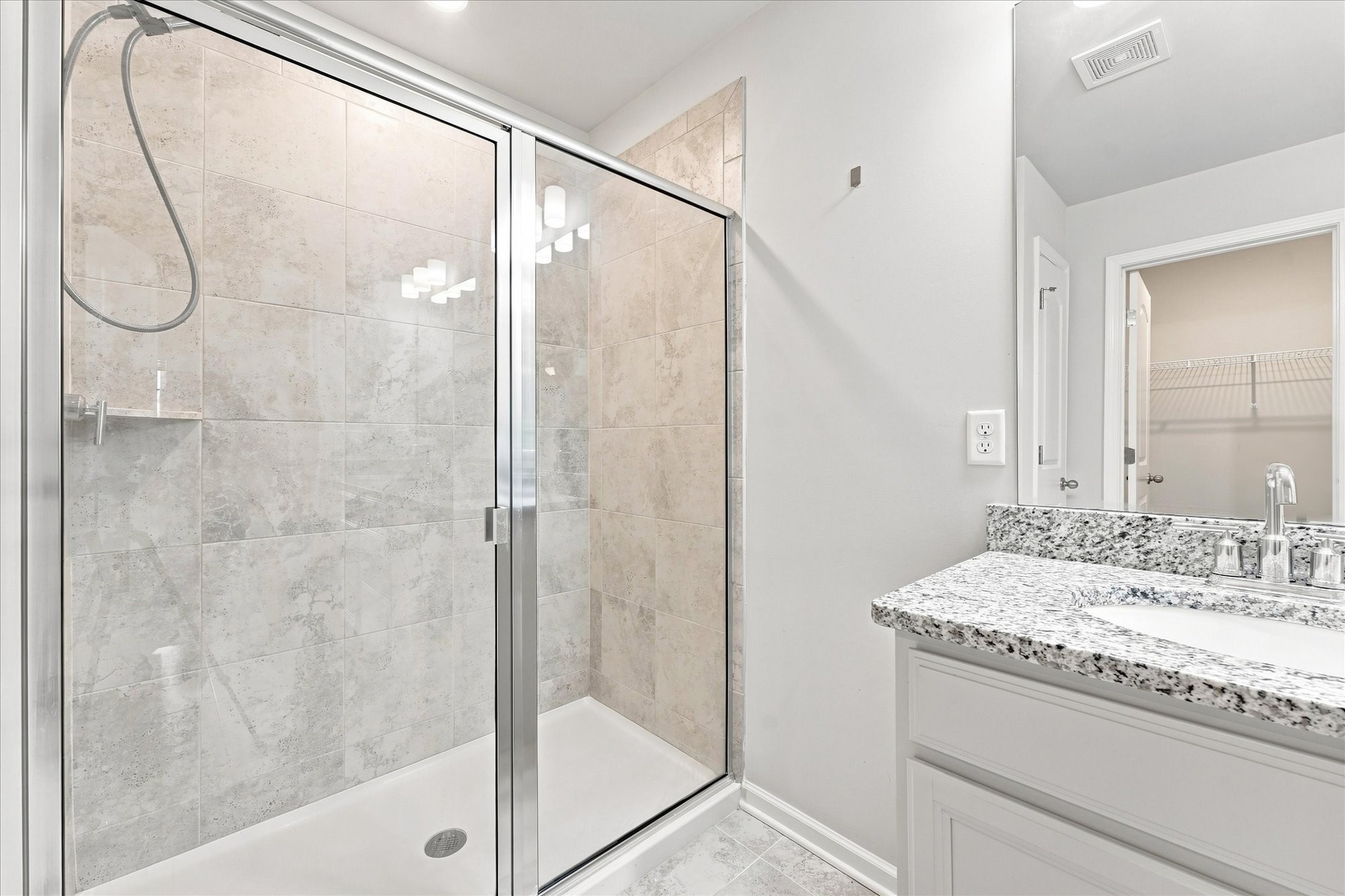 214 Netherlands Blvd Property Photo 22