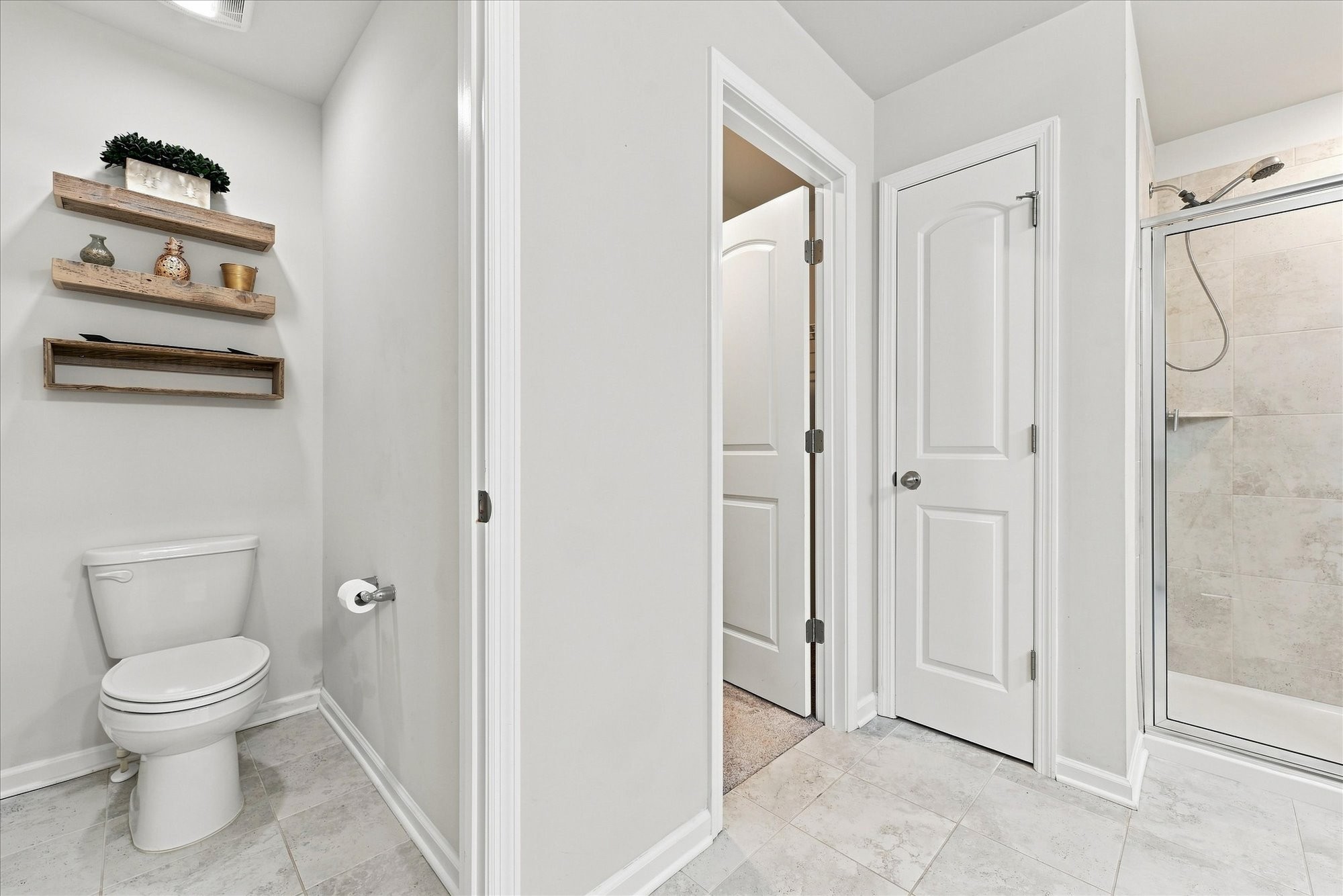 214 Netherlands Blvd Property Photo 23