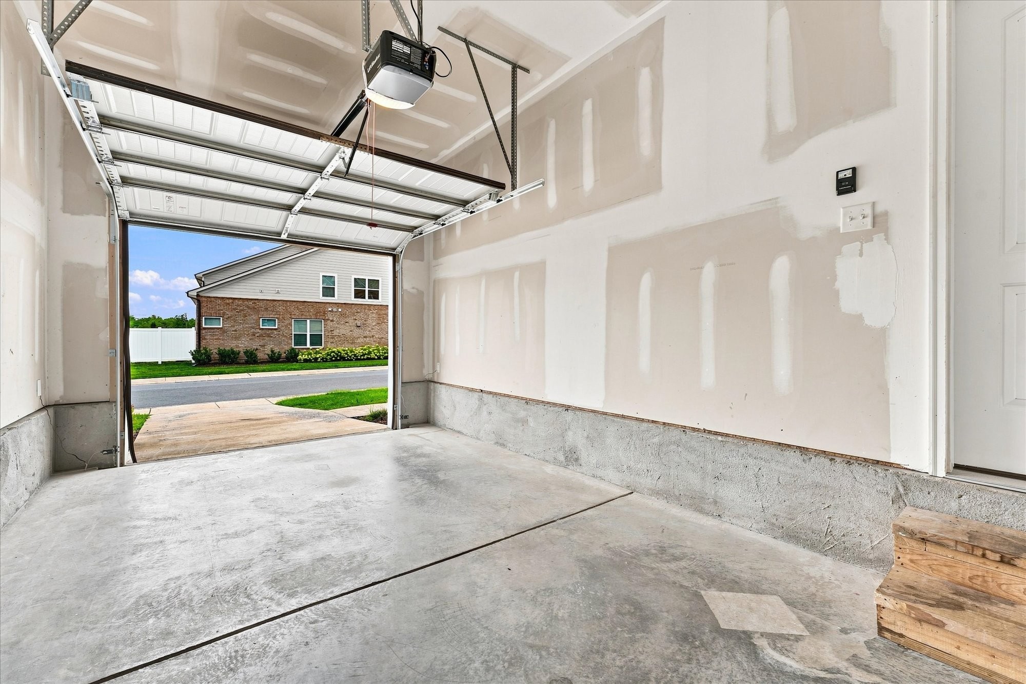 214 Netherlands Blvd Property Photo 31
