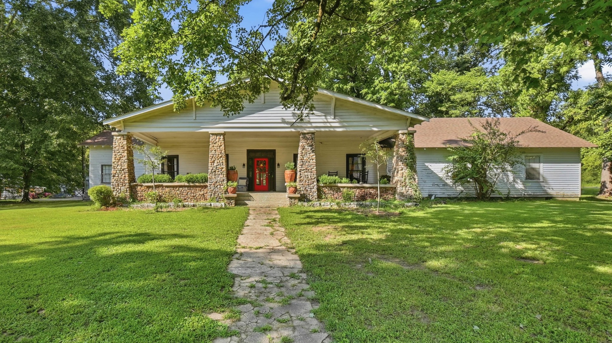 1190 Old Dixie Hwy Property Photo 1