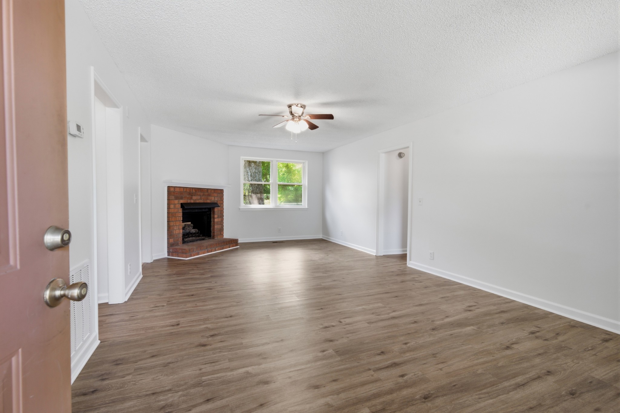 714 Albany Dr Property Photo 3