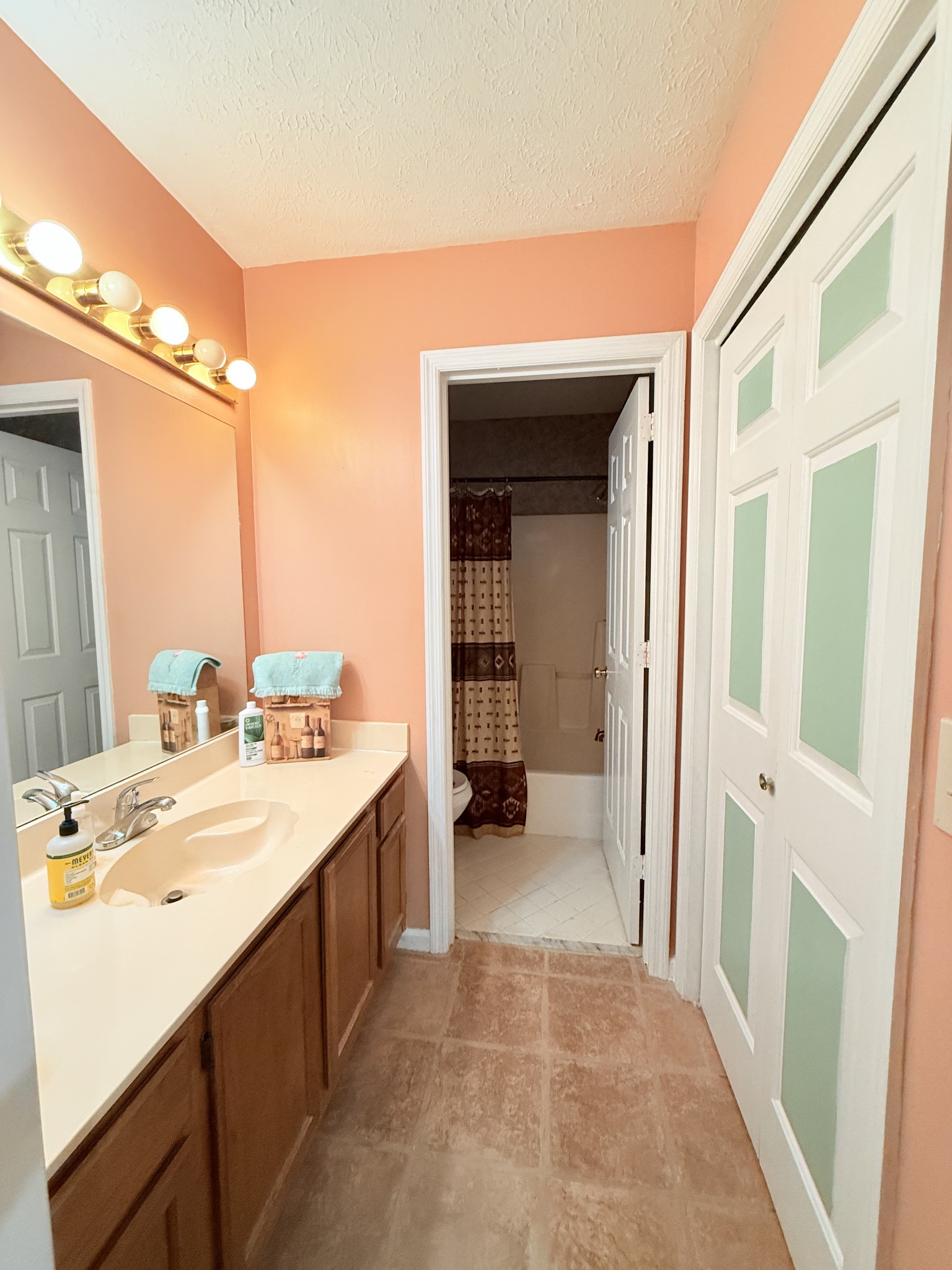 810 Lewis Ct Property Photo 11