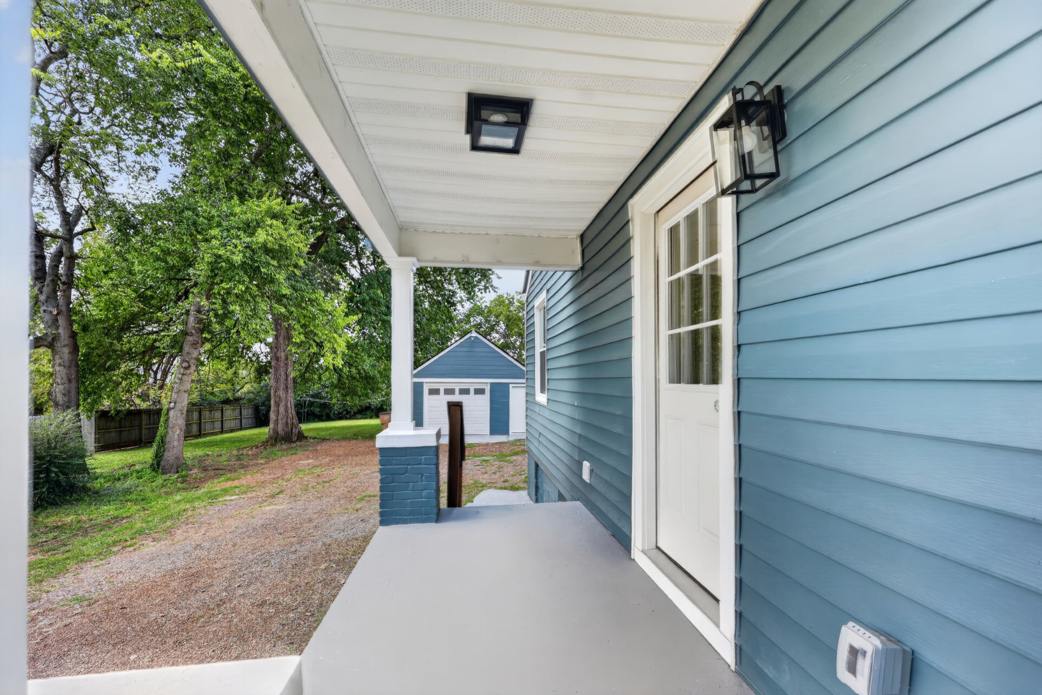 2618 Woodyhill Dr Property Photo 18