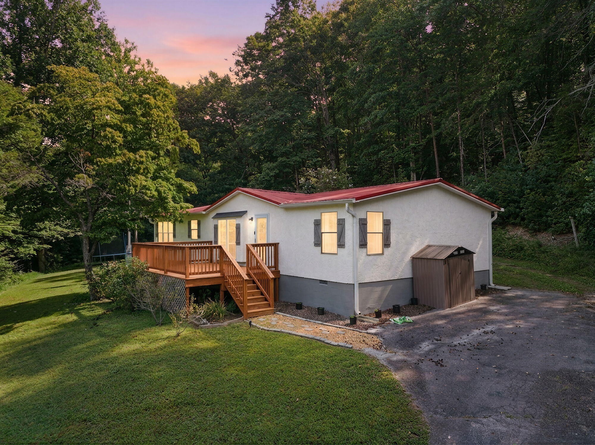 196 Rabbit Valley Road, Nw Property Photo 1