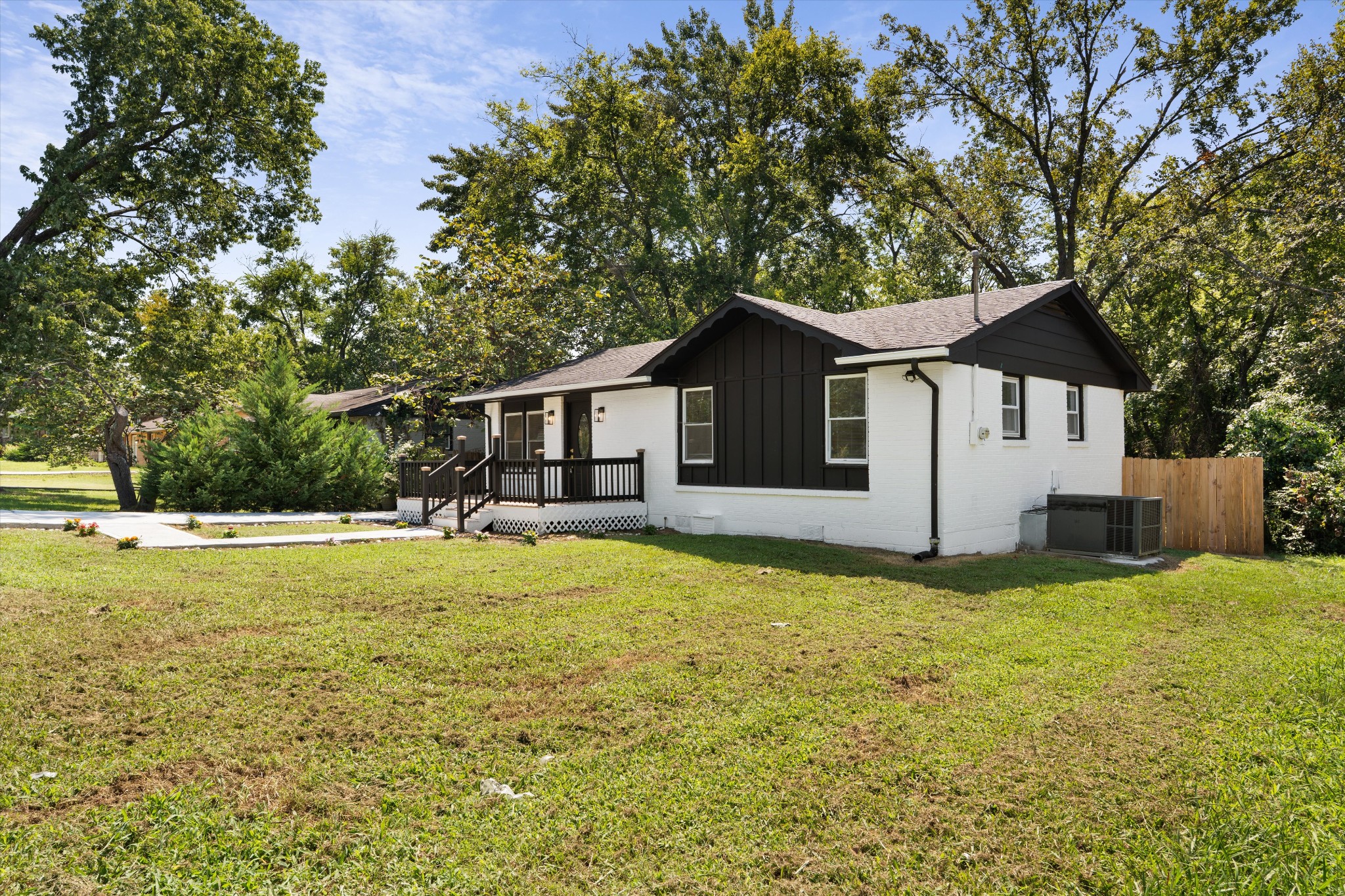 2503 Allenwood Dr Property Photo 1
