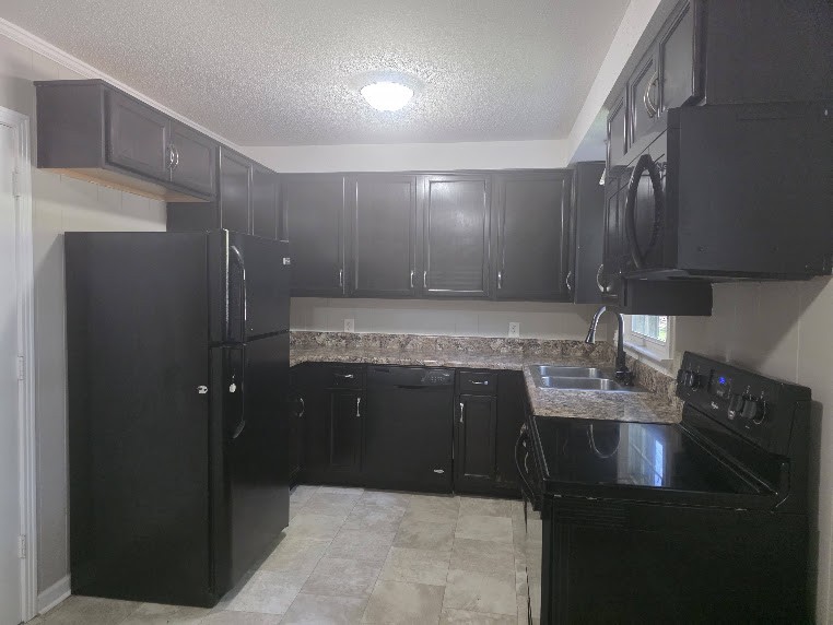 290 Lafayette Rd Property Photo 5
