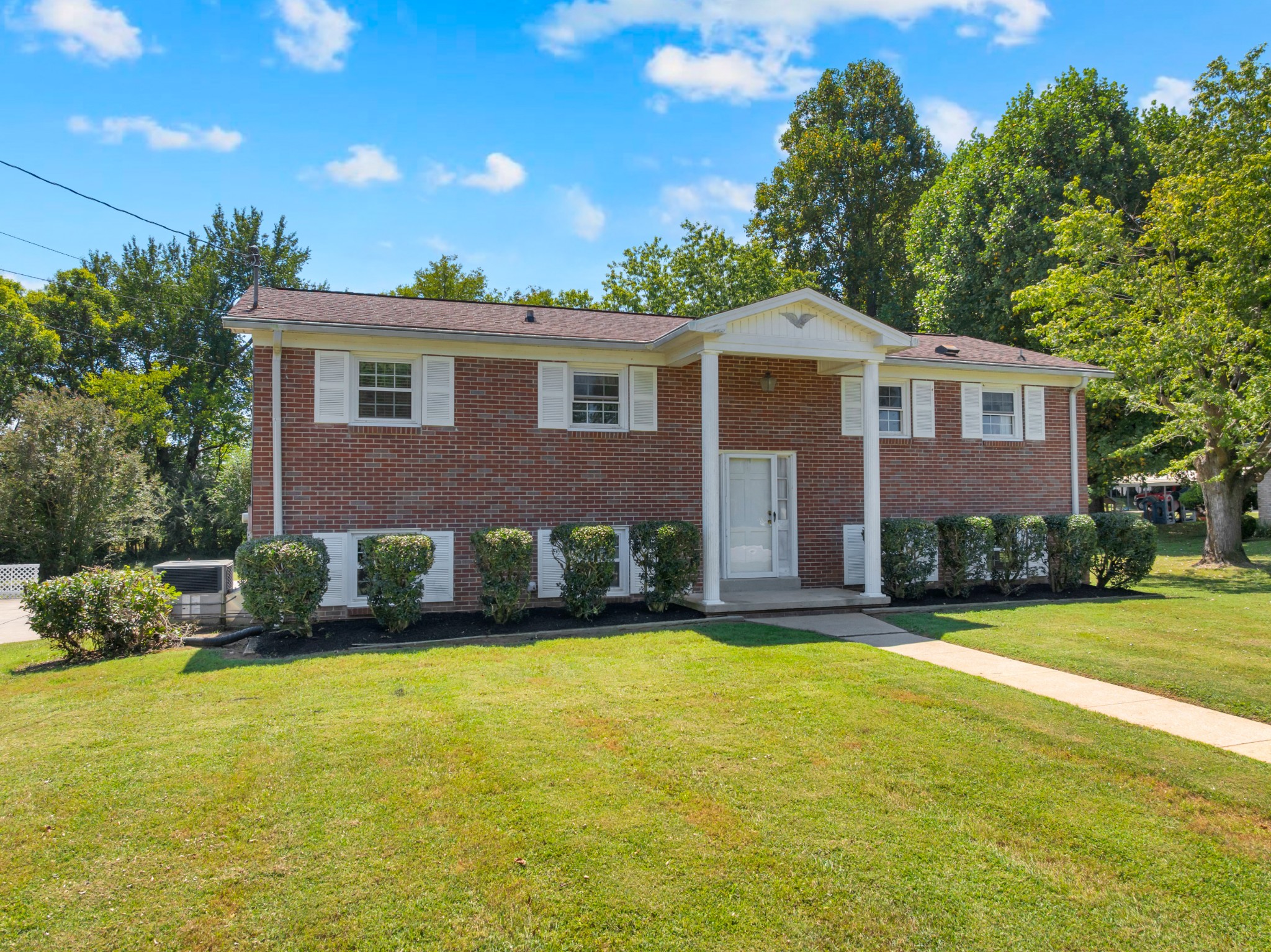 113 Cloverdale Rd