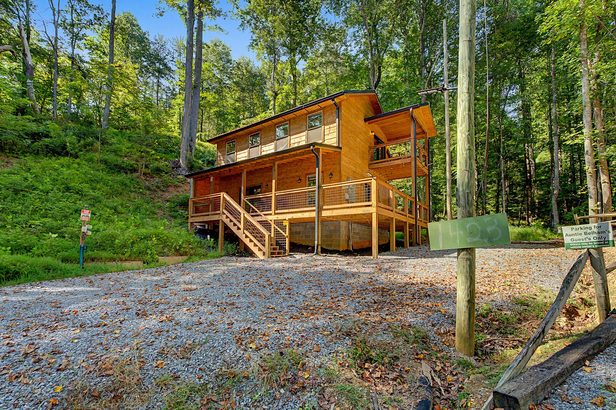 1423 School House Gap Rd Property Photo 1