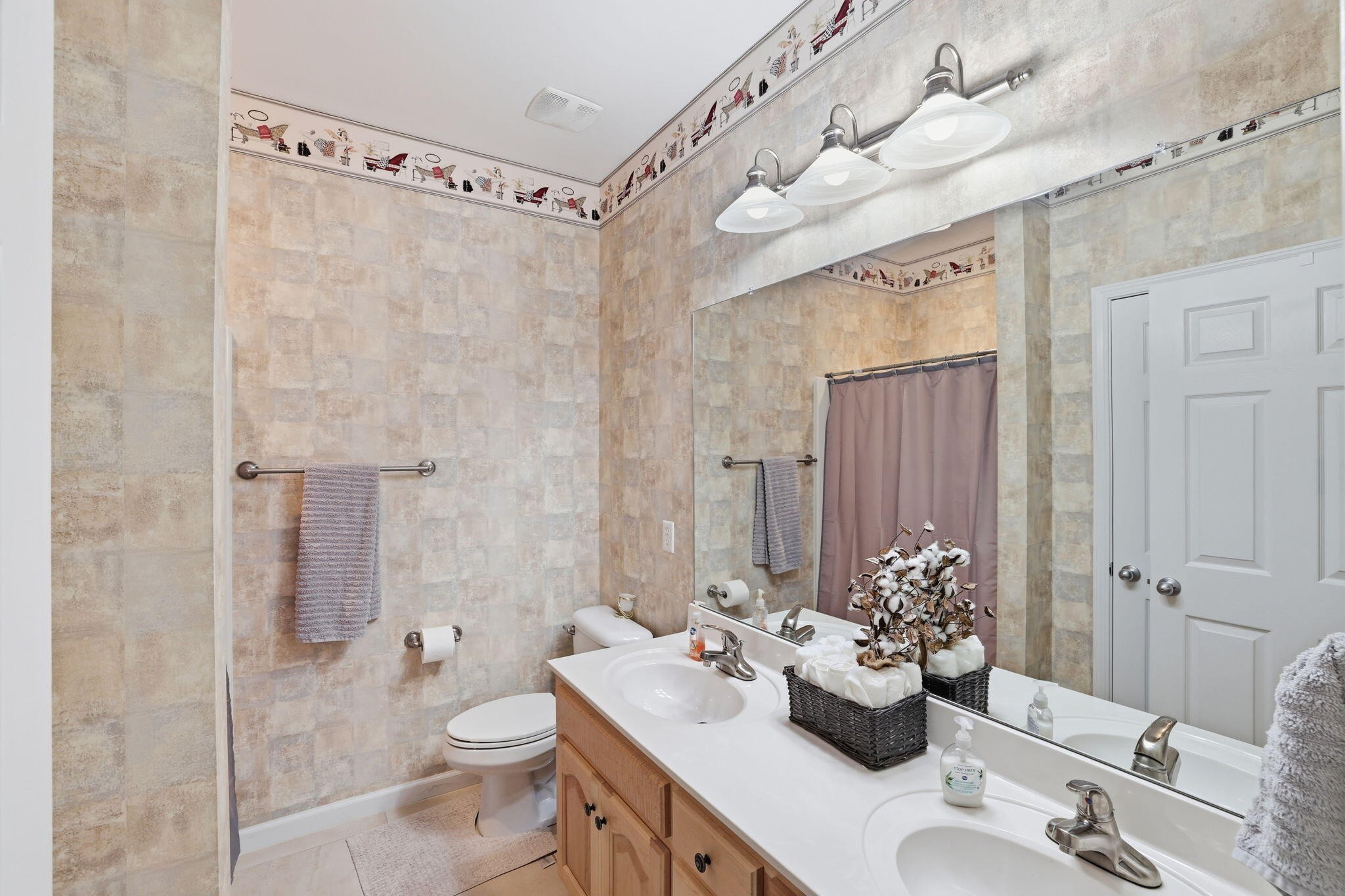 1903 N Summit Drive Property Photo 11
