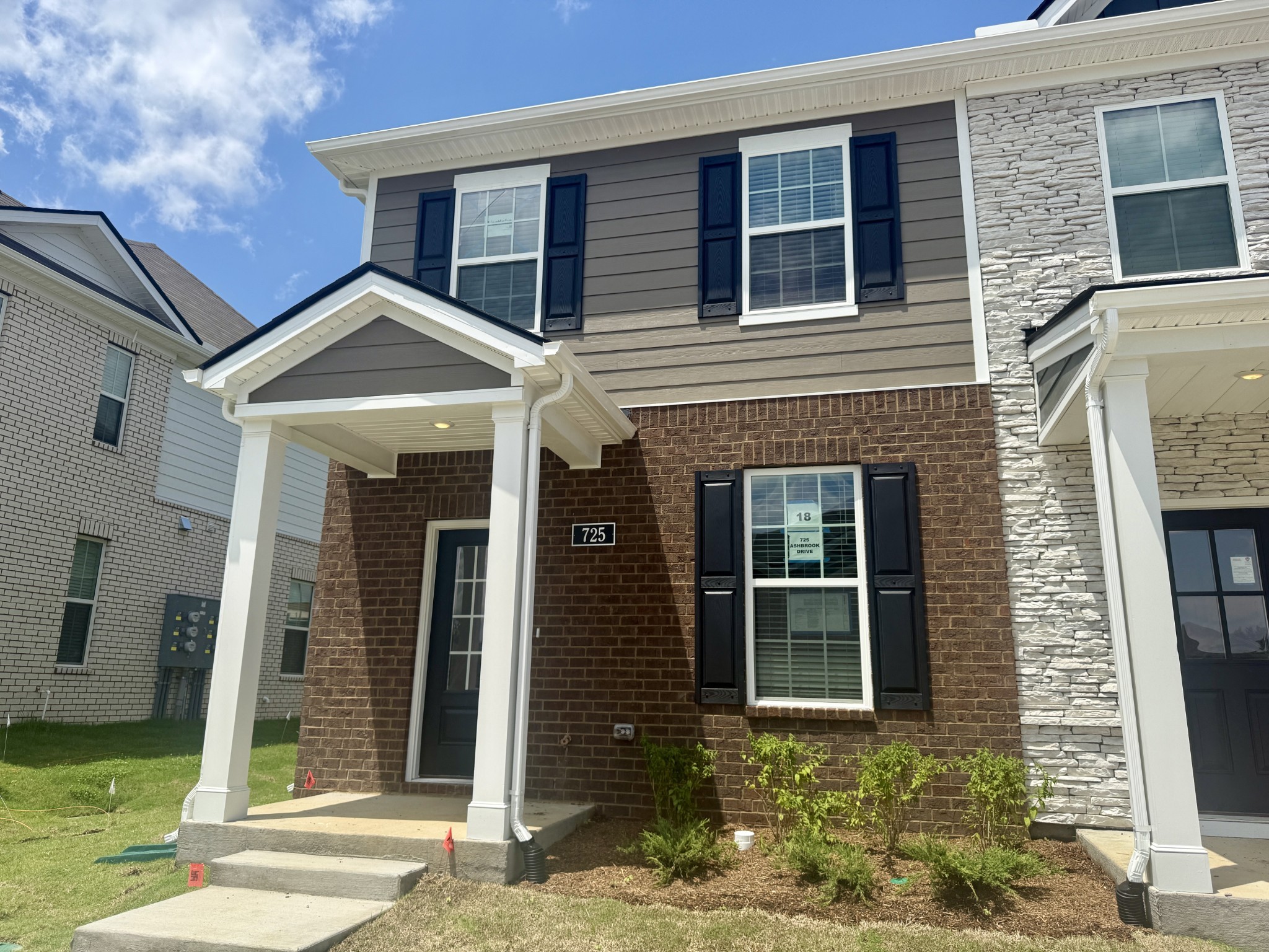 725 Ashbrook Drive Property Photo 1