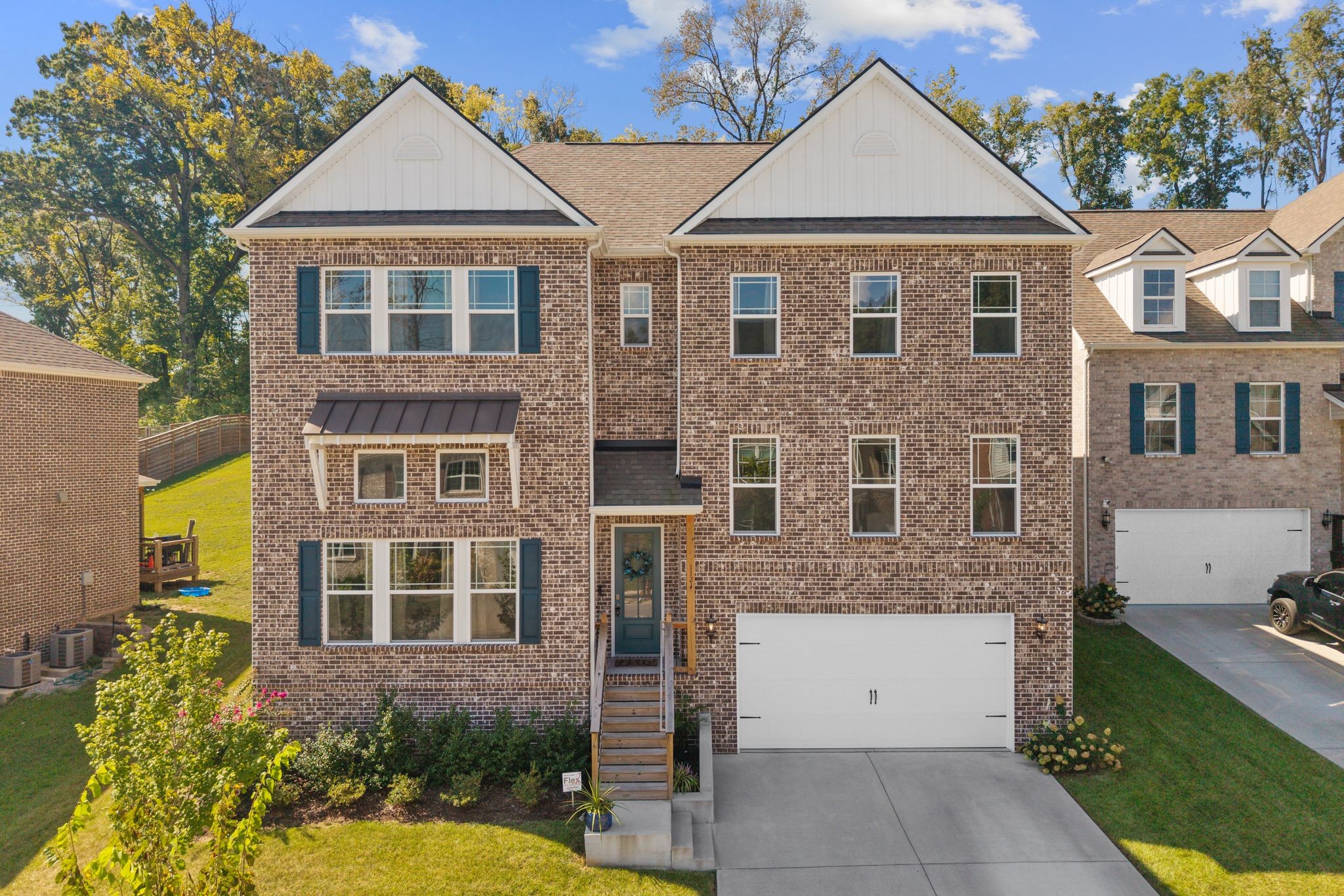 1121 Parklawn Dr