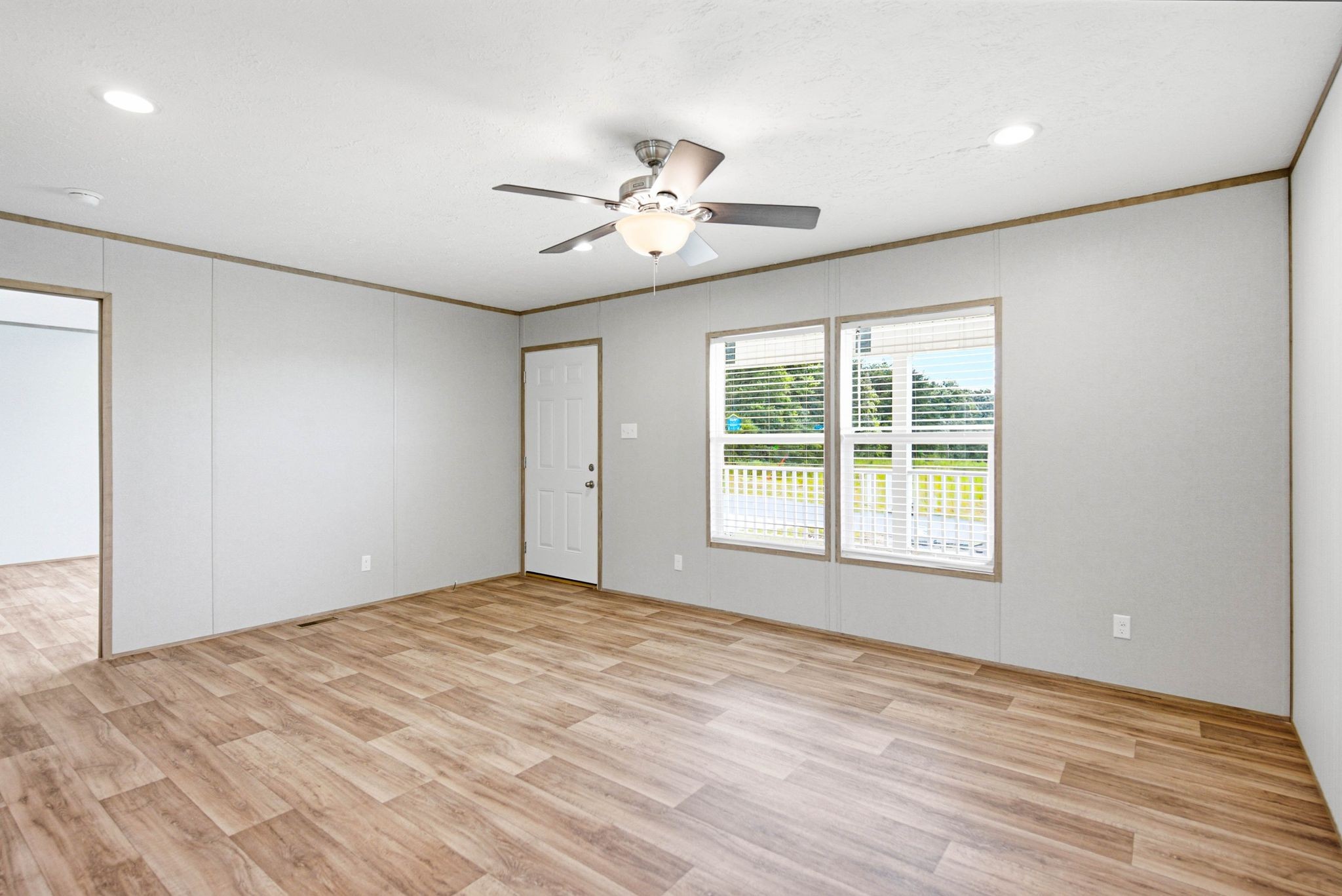 443 County Road 784a Property Photo 7