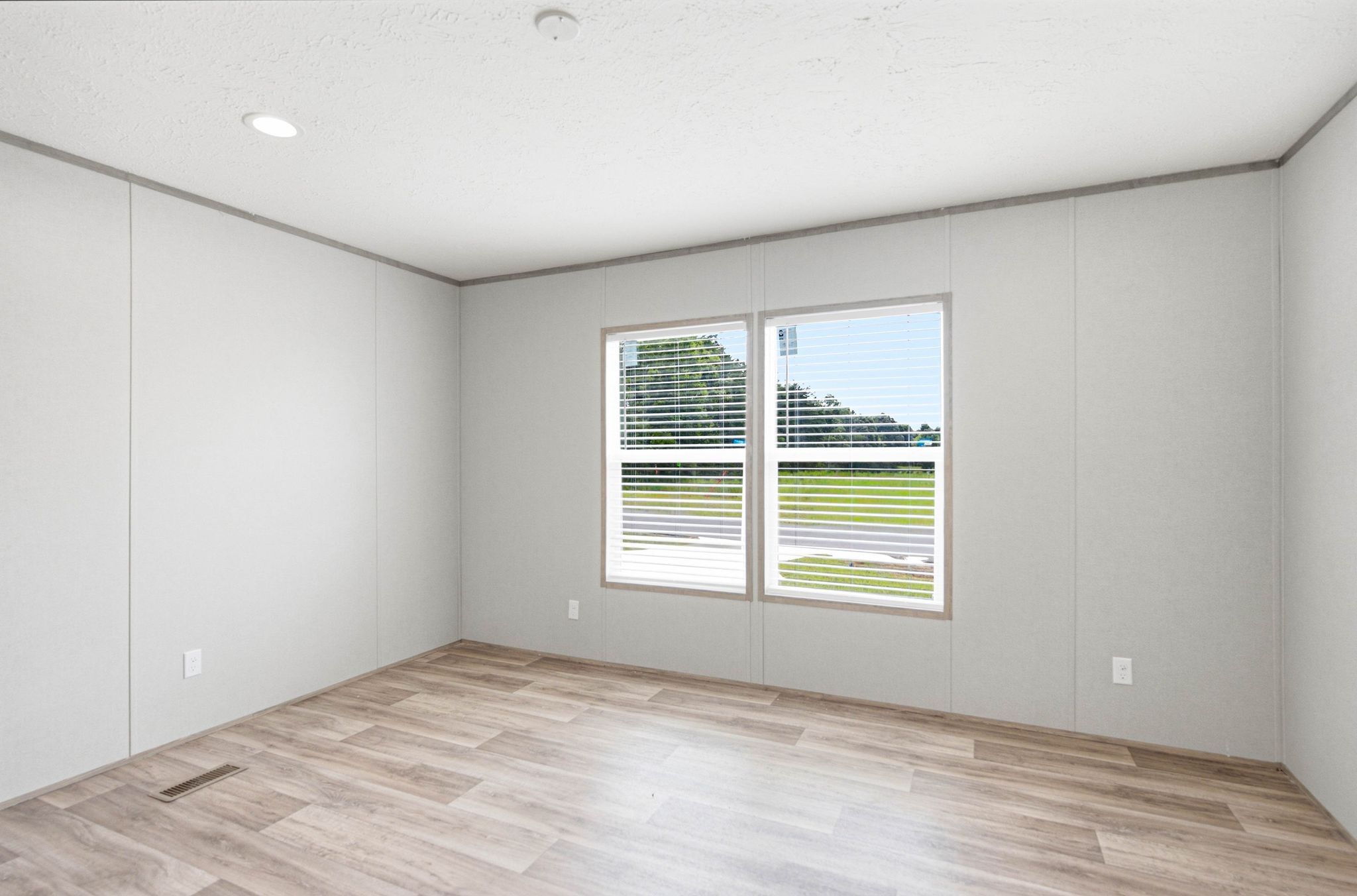 443 County Road 784a Property Photo 12