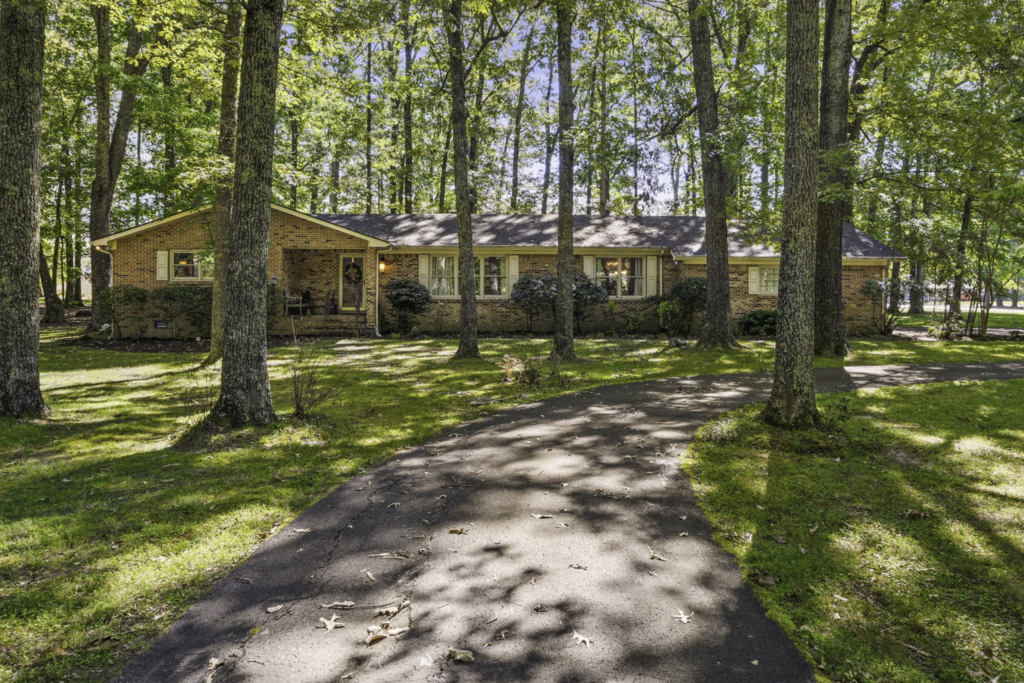 213 Regwood Dr Property Photo 1