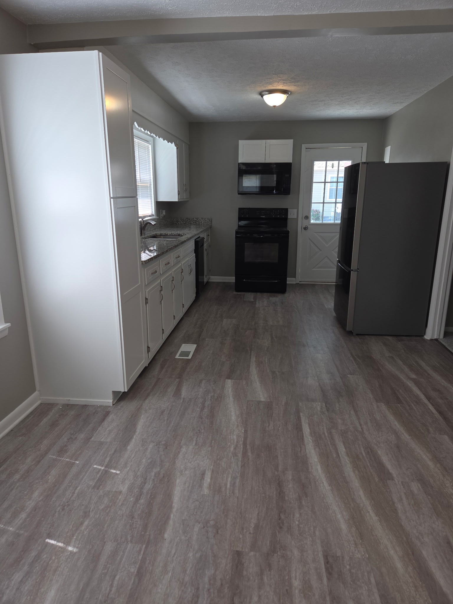 608 Polk St Property Photo 7