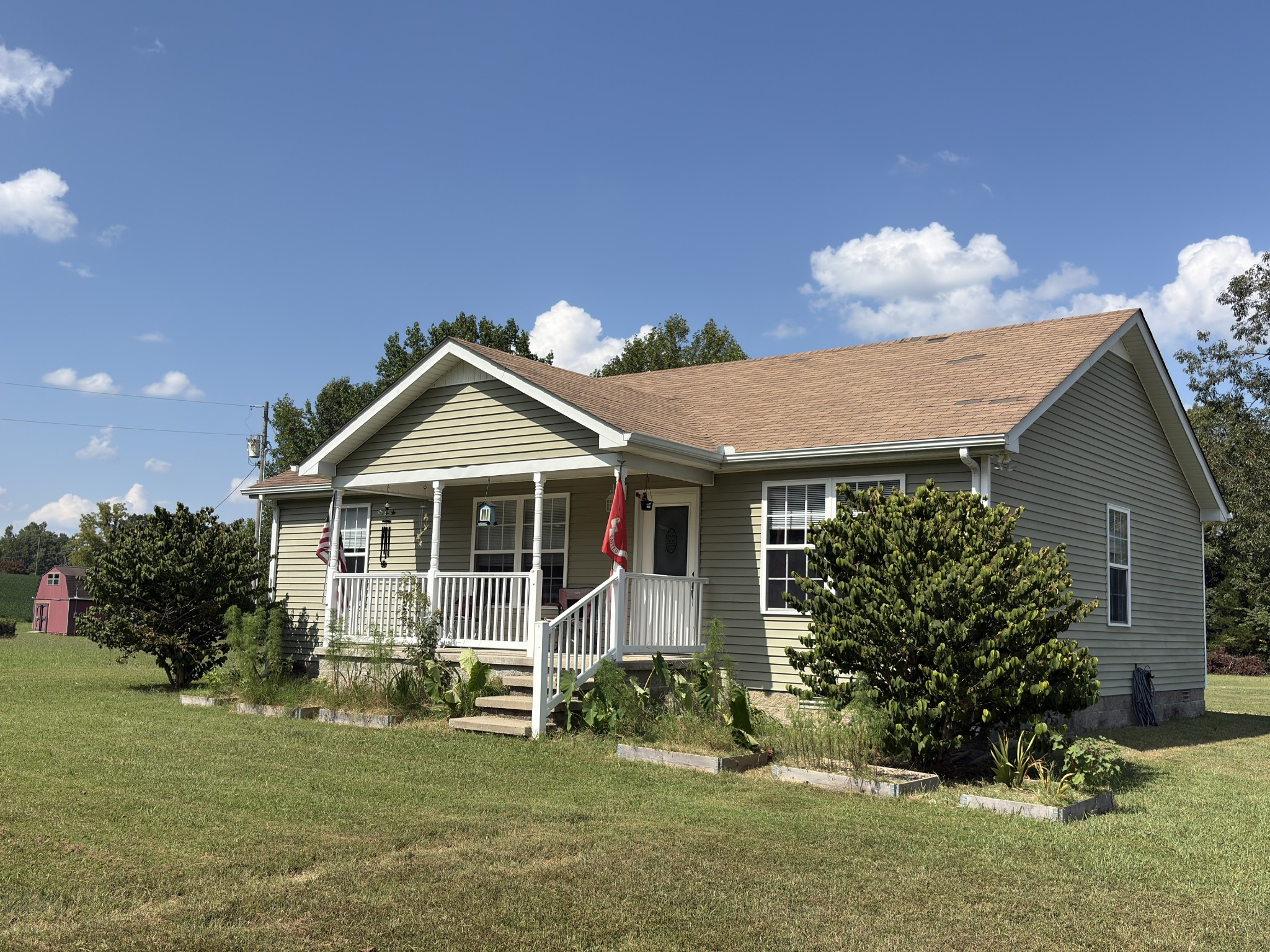 167 Robinson Ln Property Photo 1