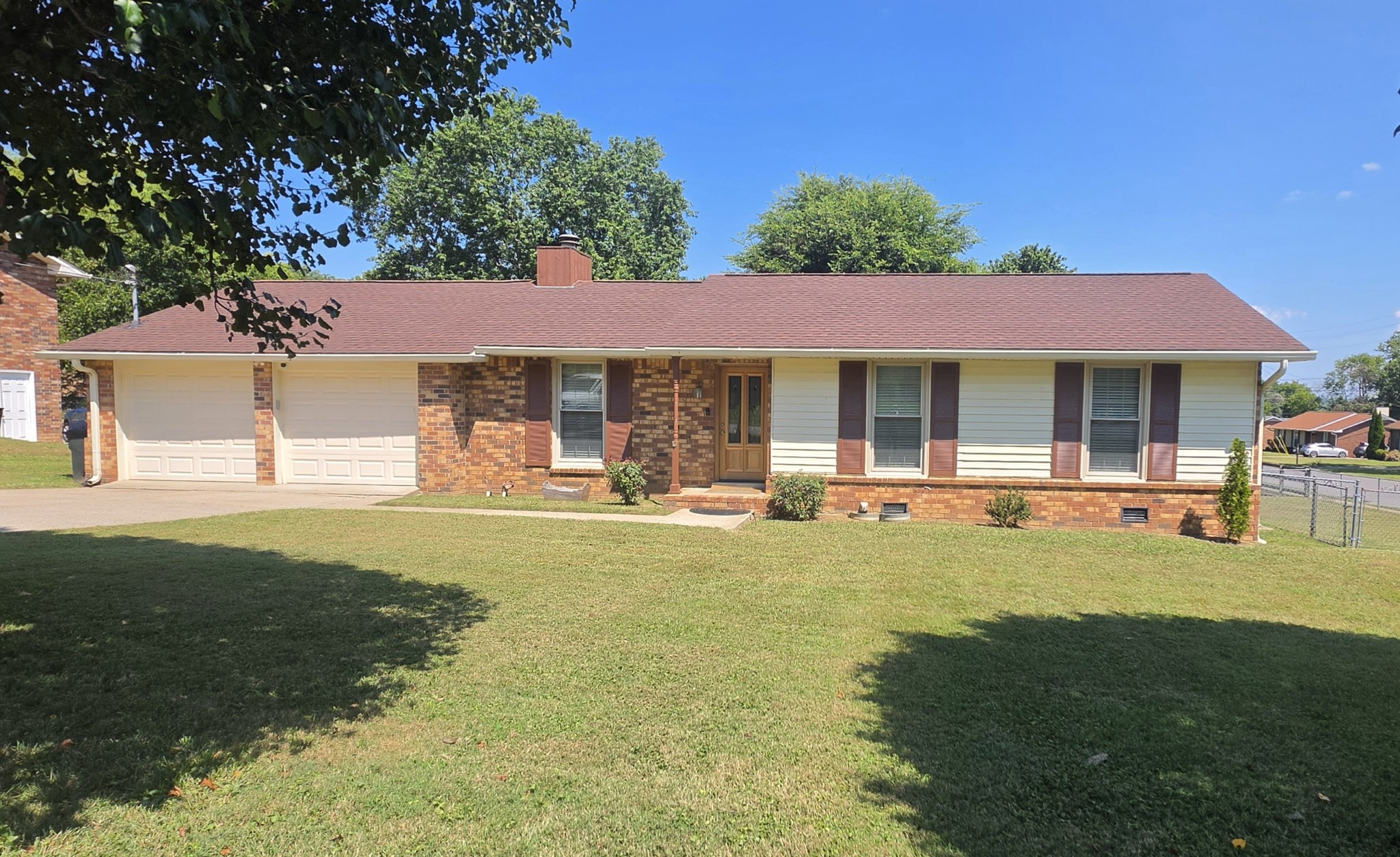 100 Shady View Dr Property Photo 1